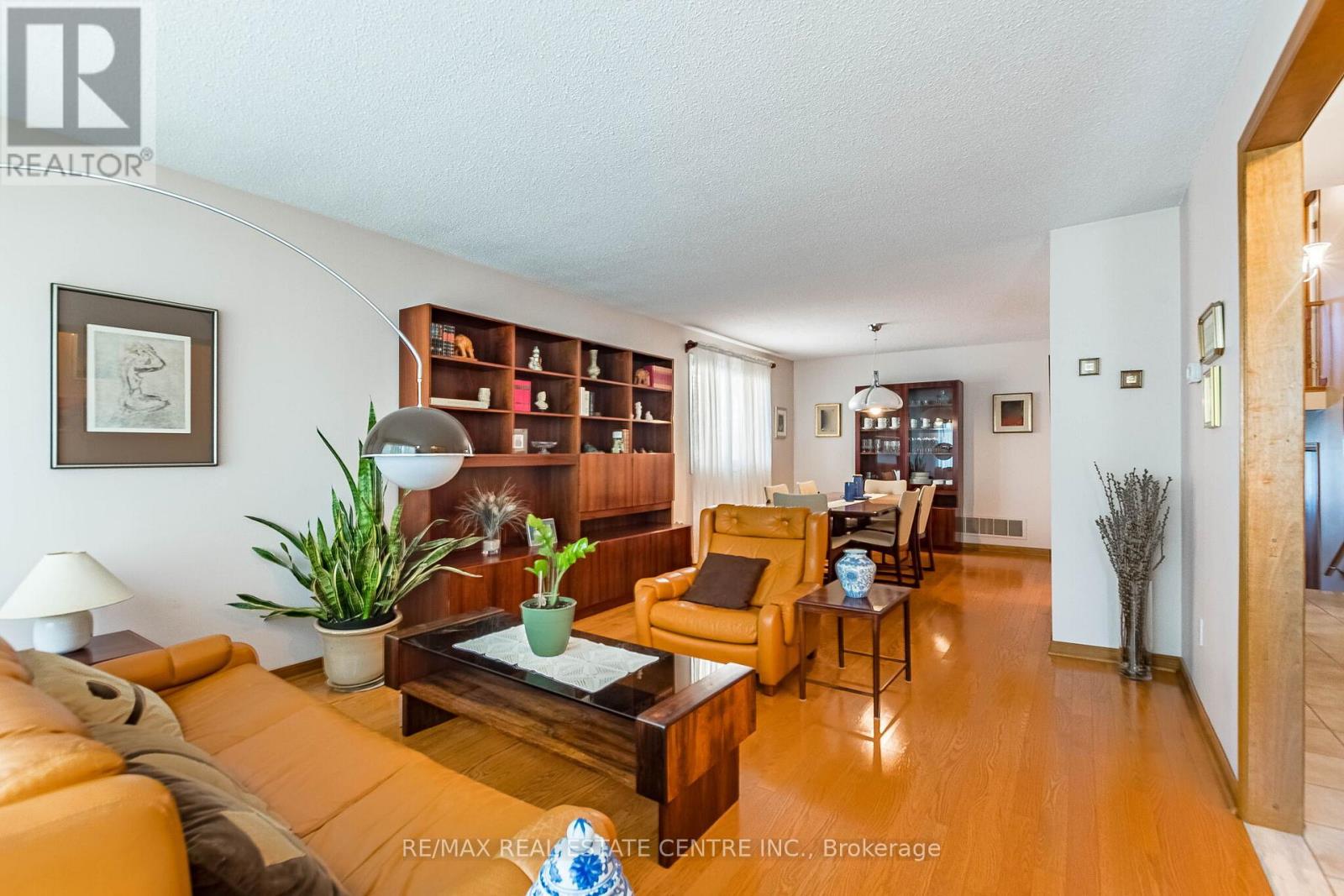 202 WHITCHURCH MEWS - 7