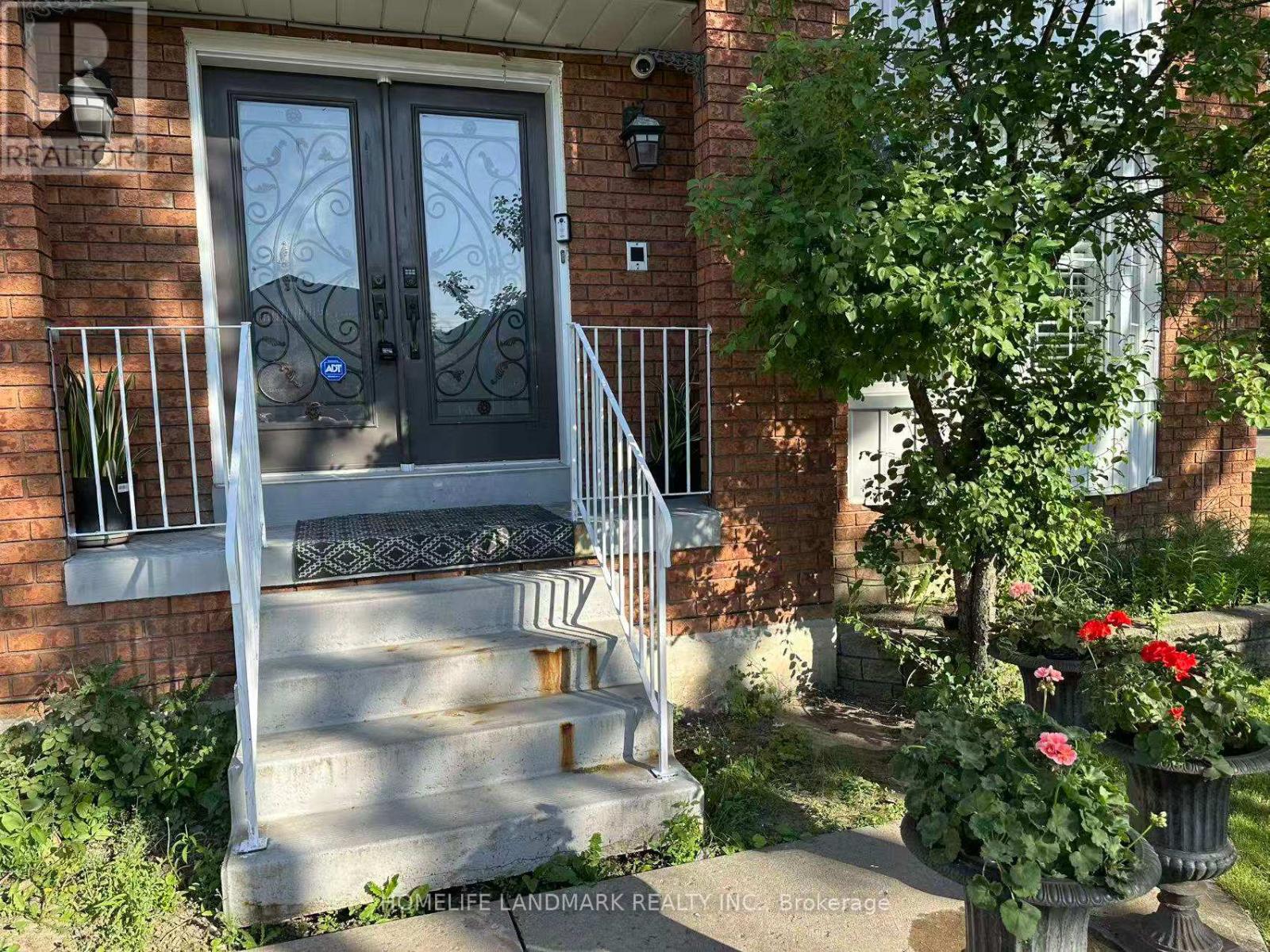 510 GREENPARK CRESCENT - Image 3