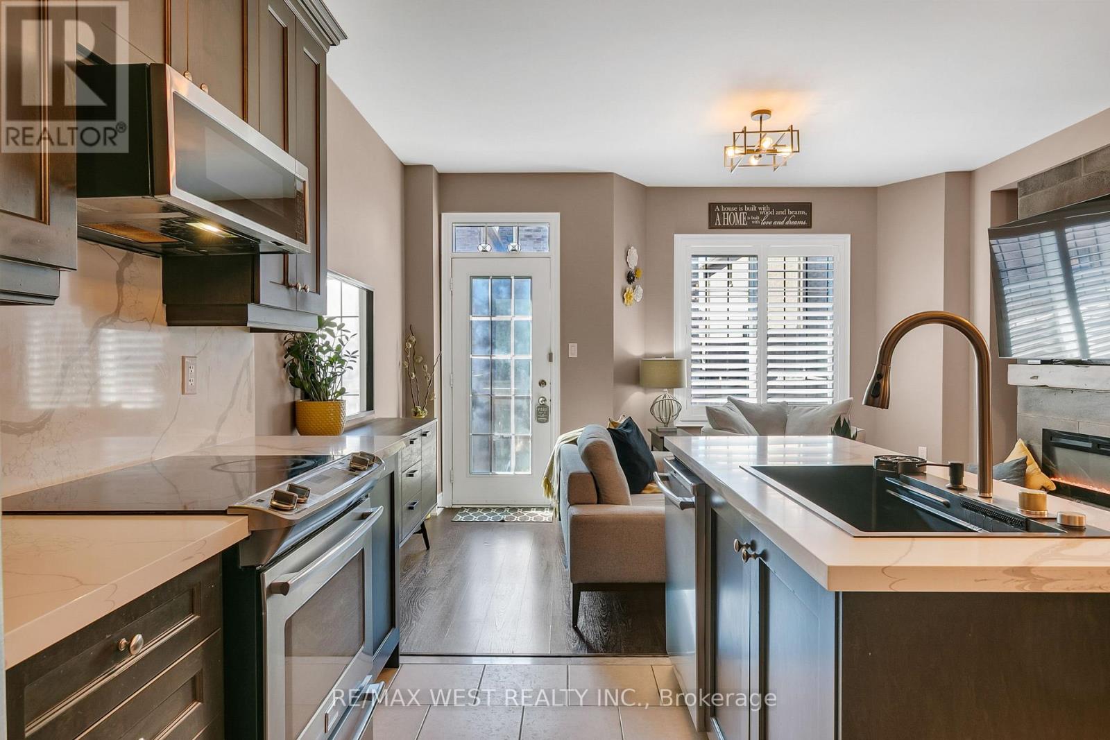 21 SIBELLA WAY - 17