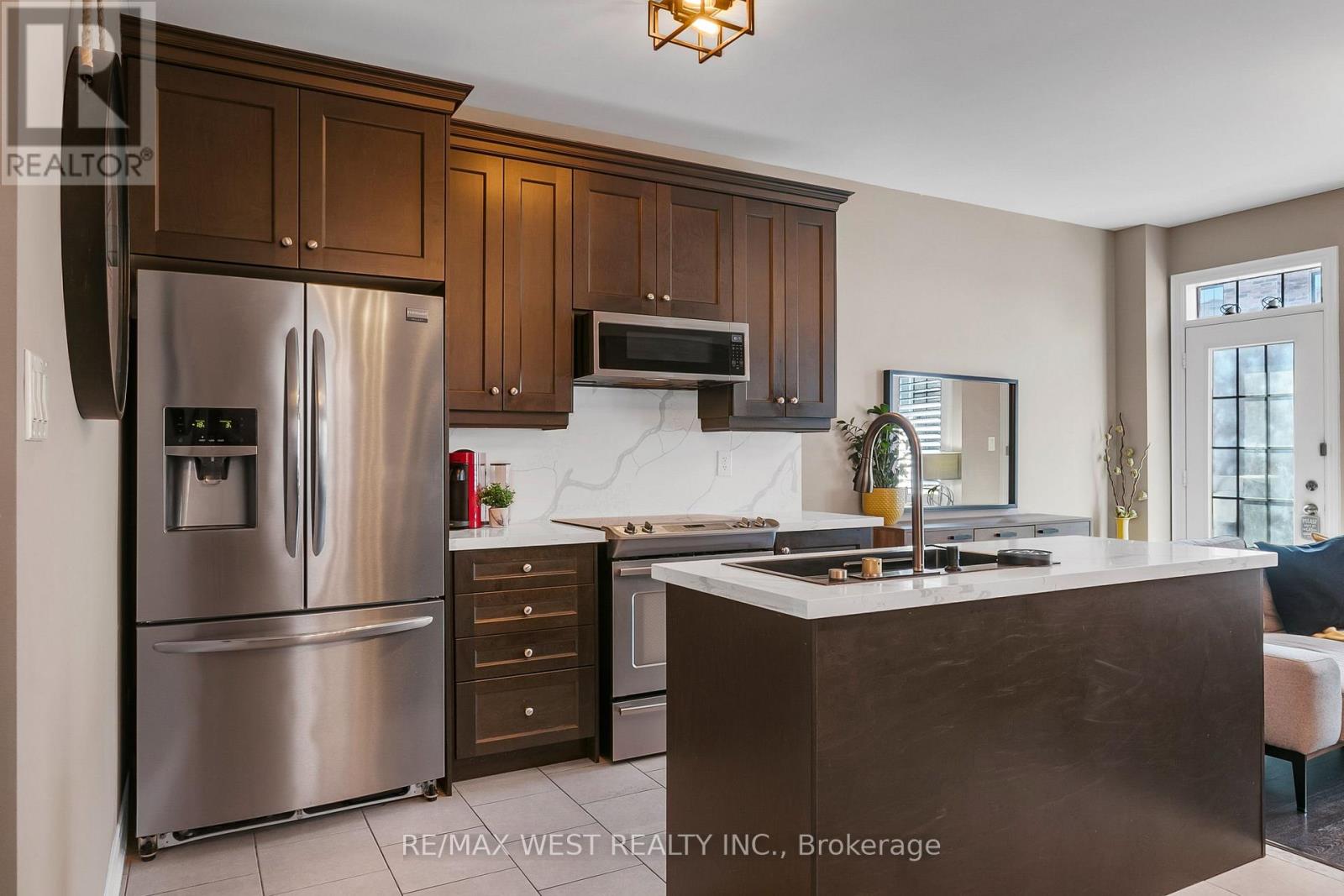 21 SIBELLA WAY - 15