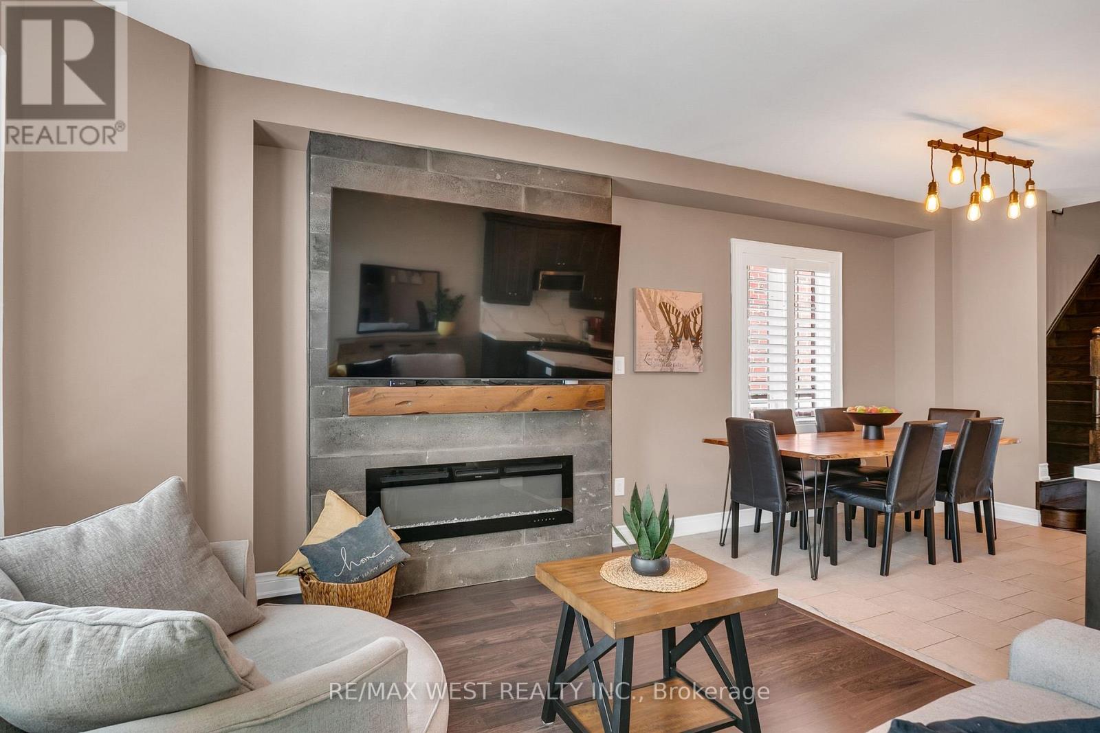 21 SIBELLA WAY - 12