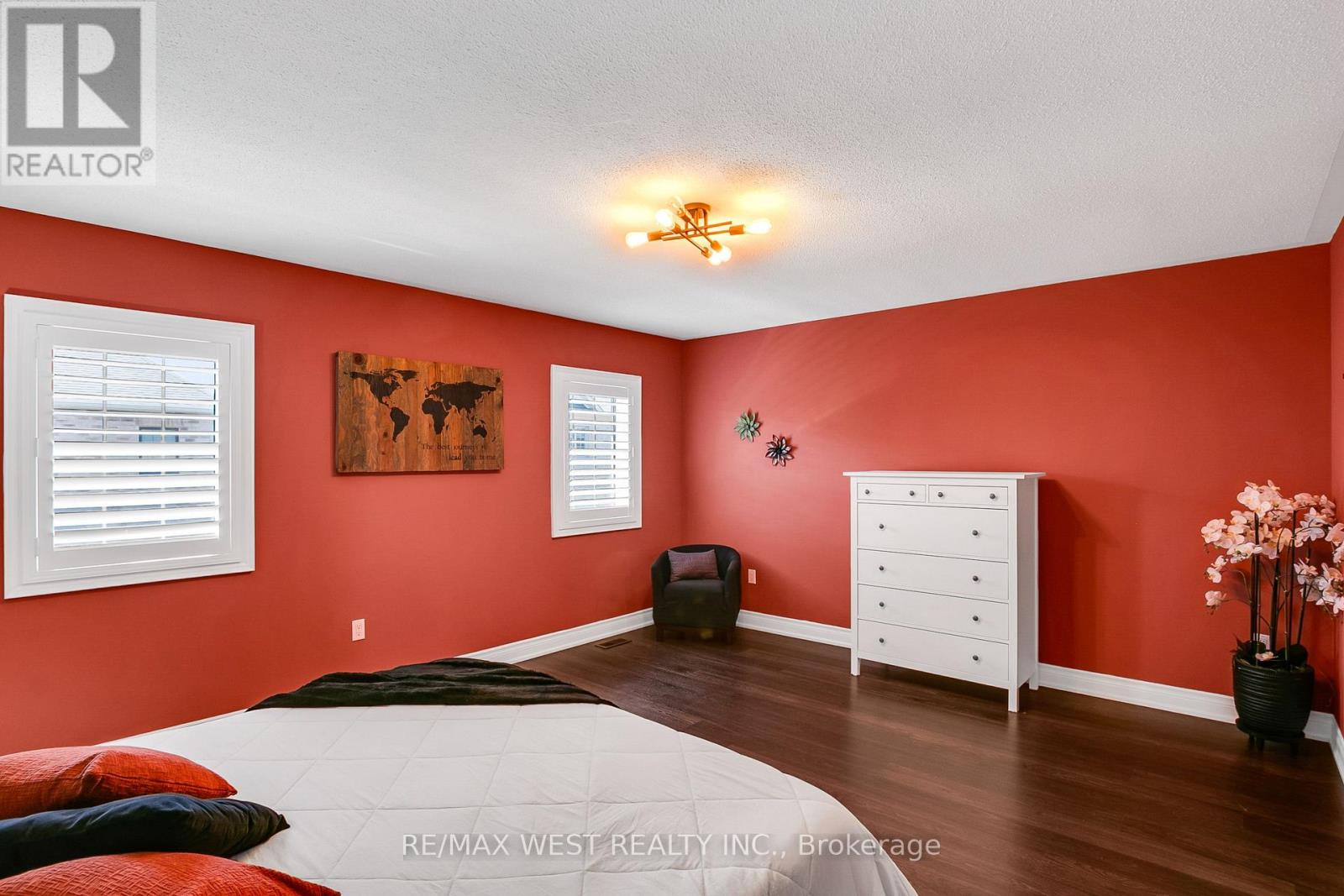 21 SIBELLA WAY - 21