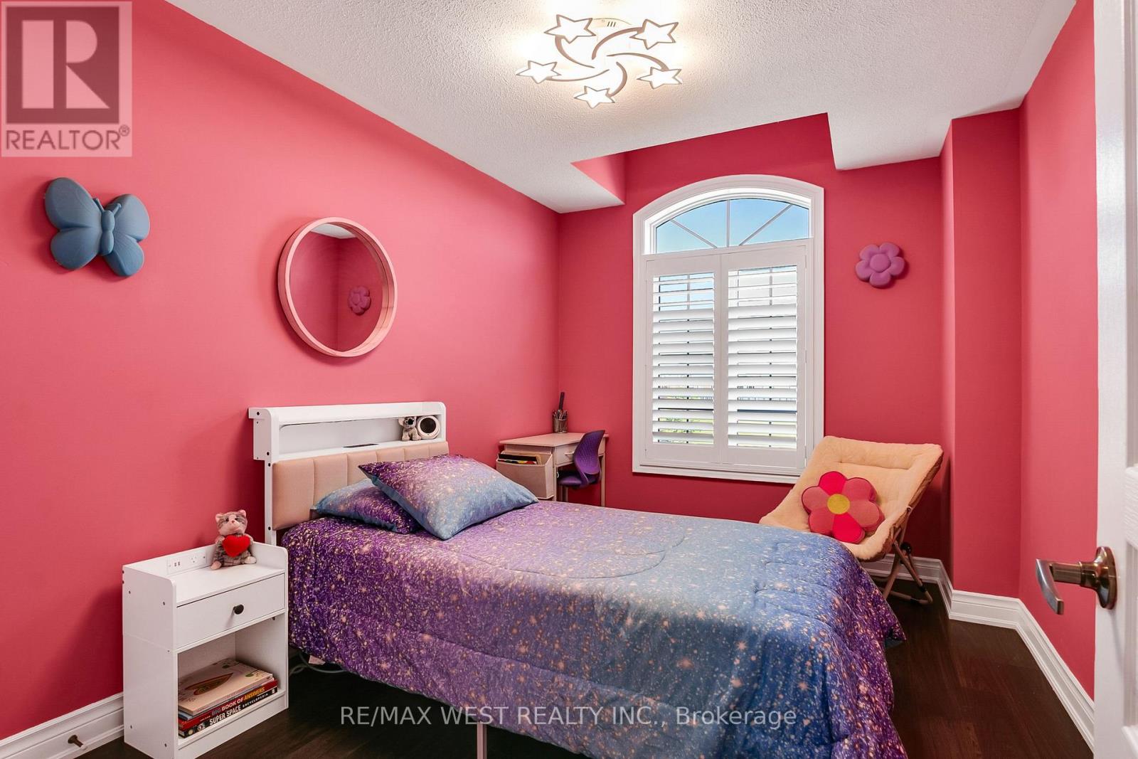21 SIBELLA WAY - 28