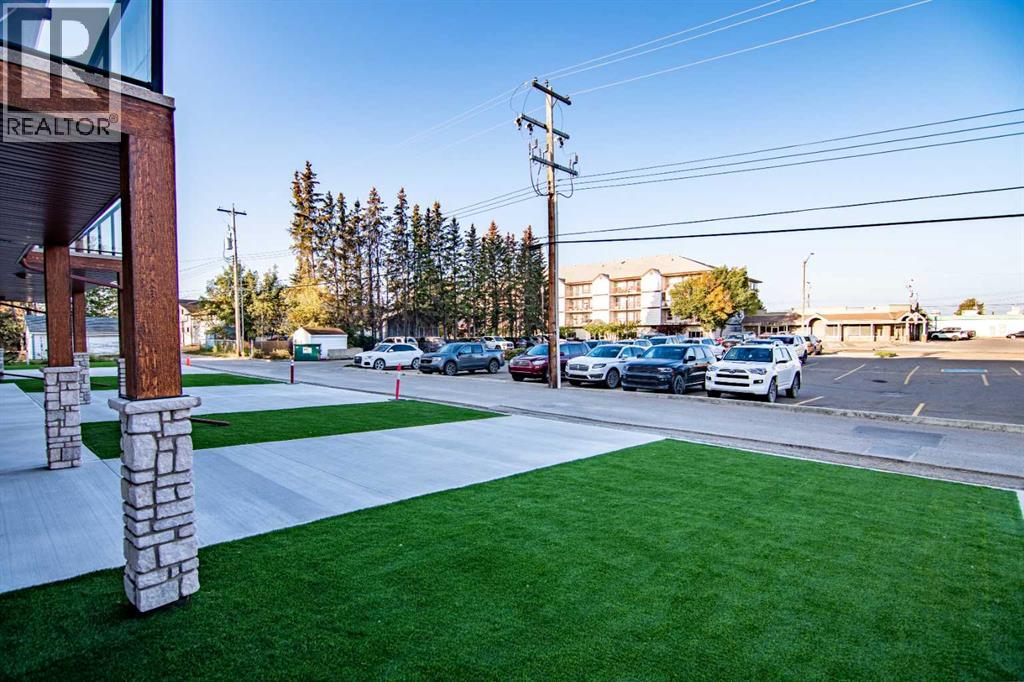 5030 48 Street - 6