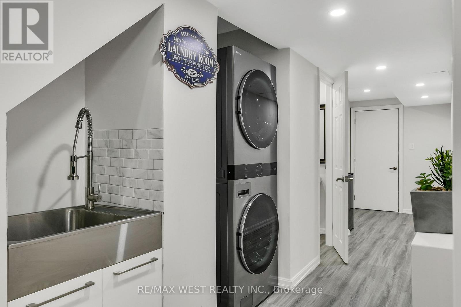 21 SIBELLA WAY - 34