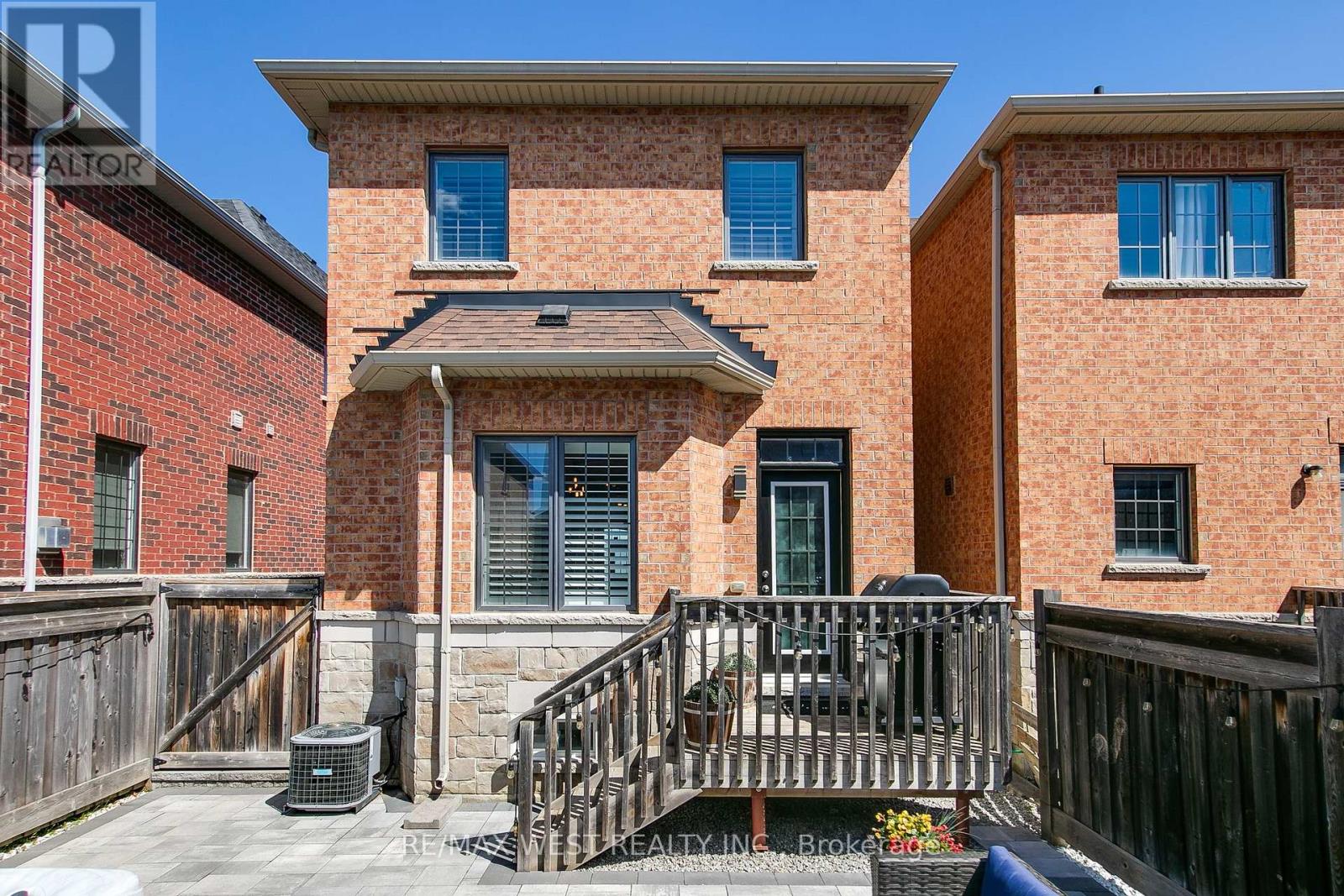 21 SIBELLA WAY - 39