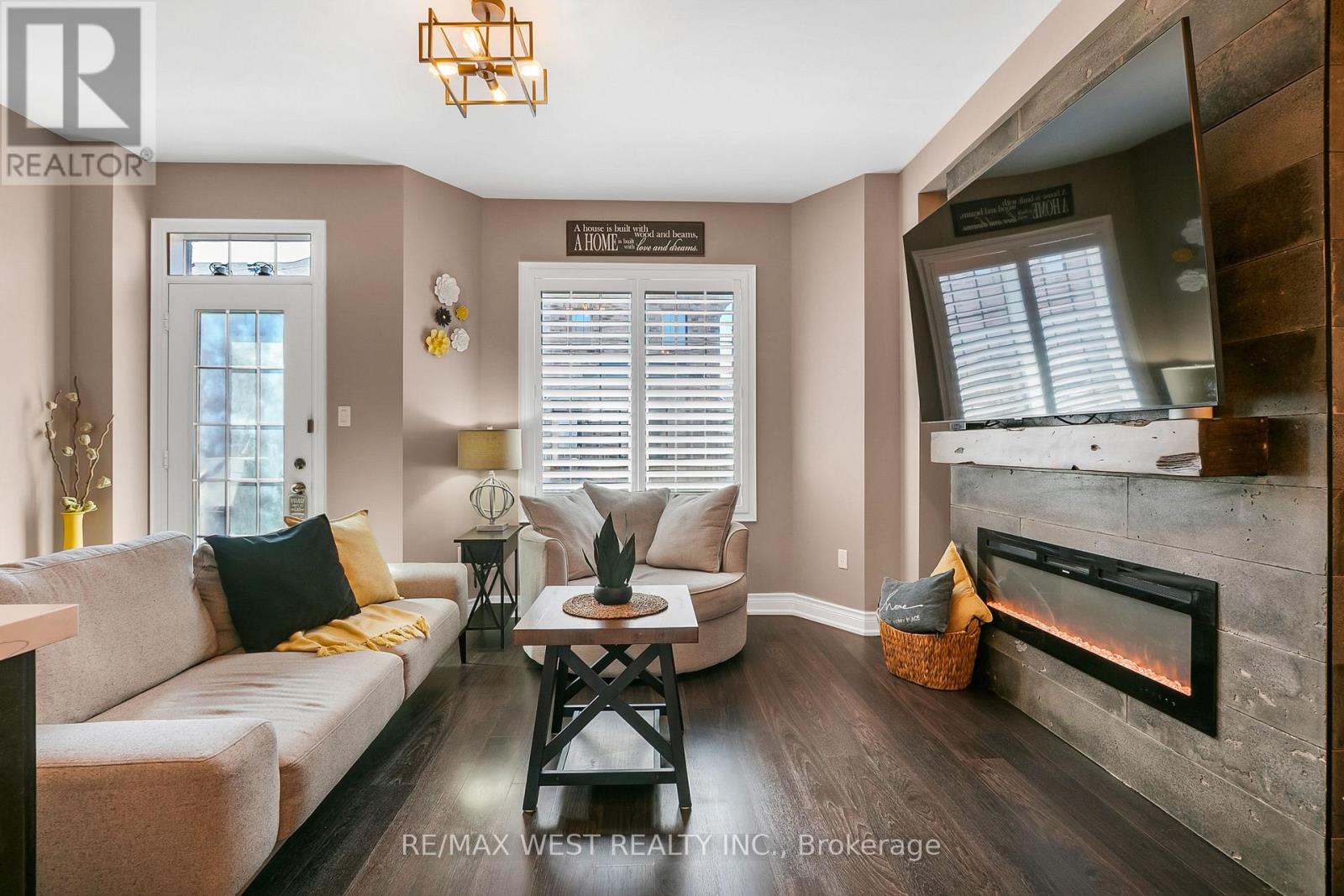 21 SIBELLA WAY - 9