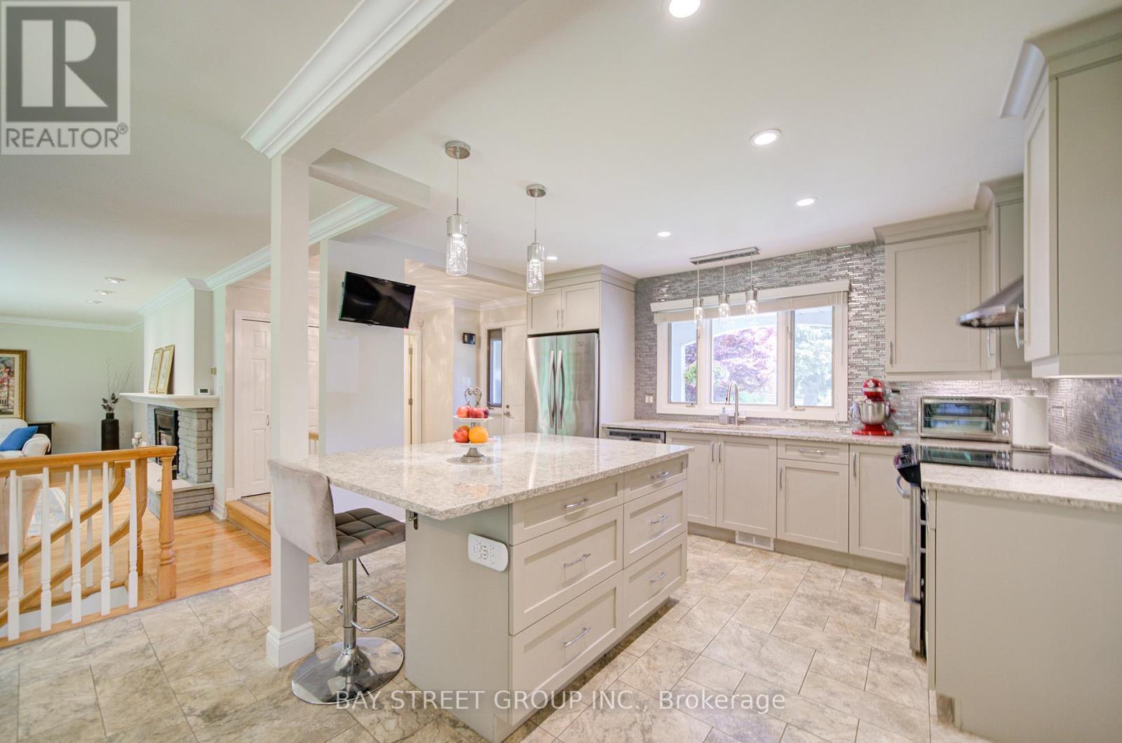 88 MARSDALE DRIVE - 12