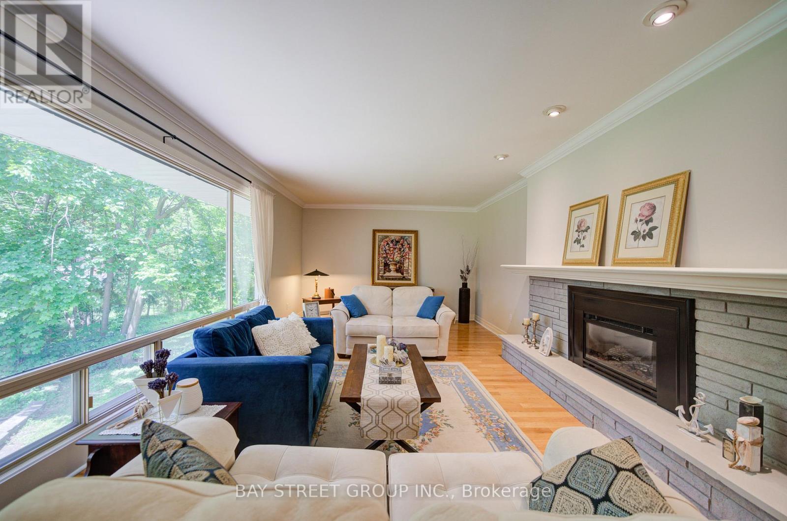 88 MARSDALE DRIVE - 6