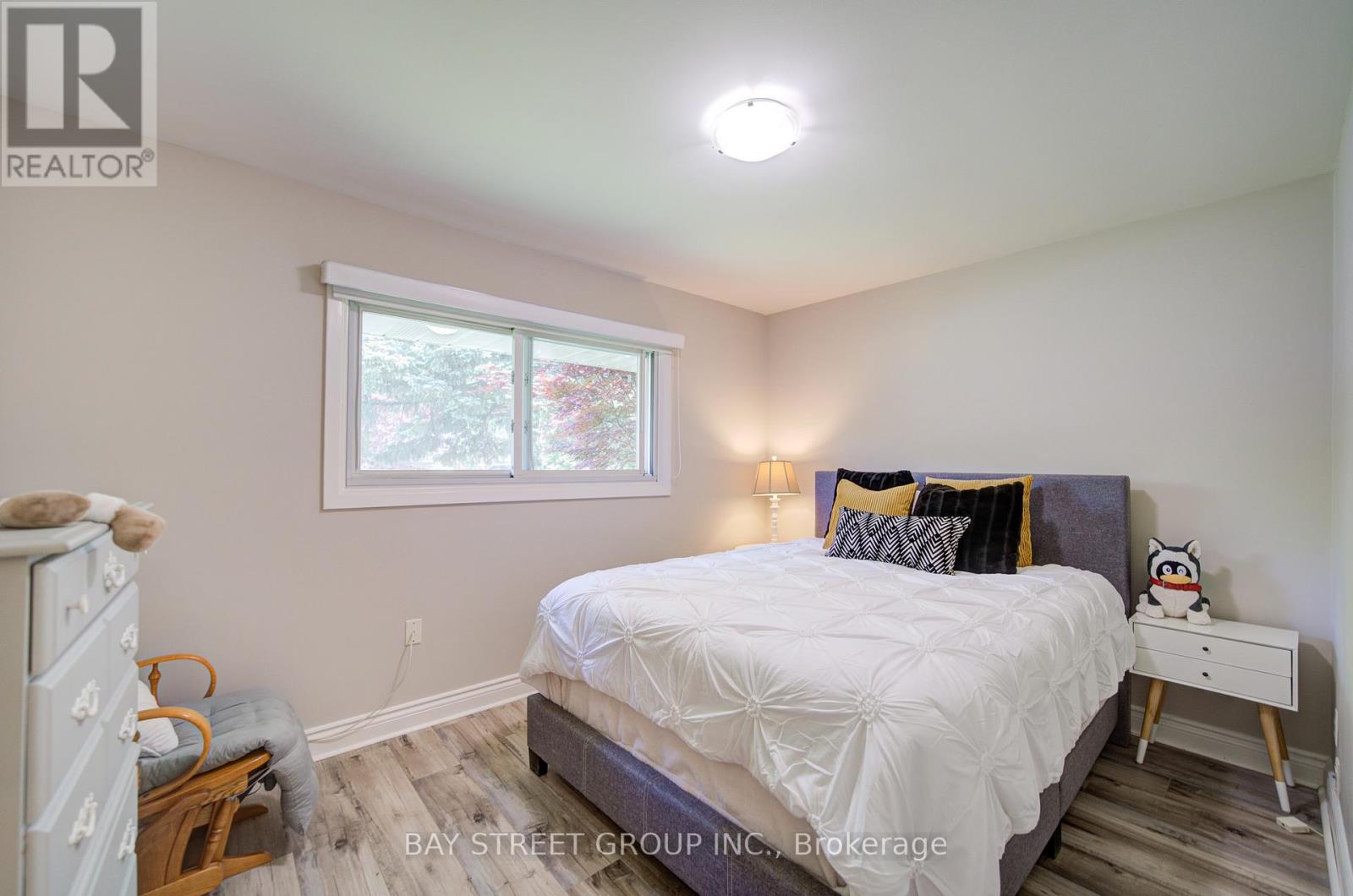 88 MARSDALE DRIVE - 24