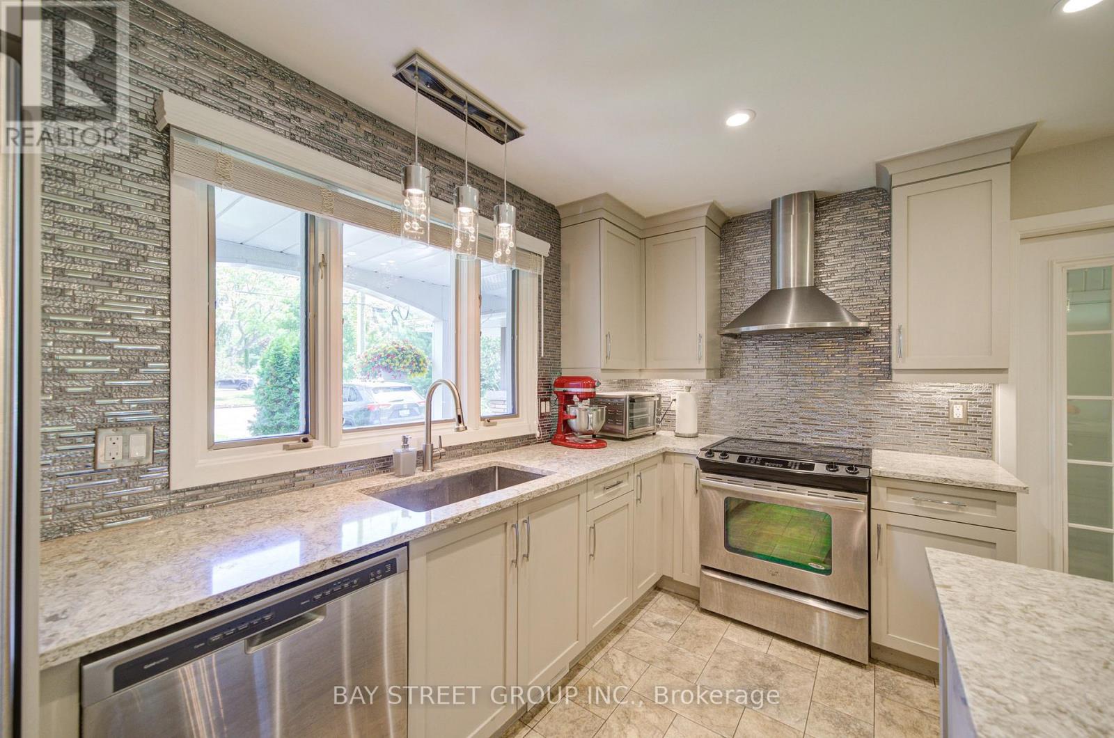 88 MARSDALE DRIVE - 14