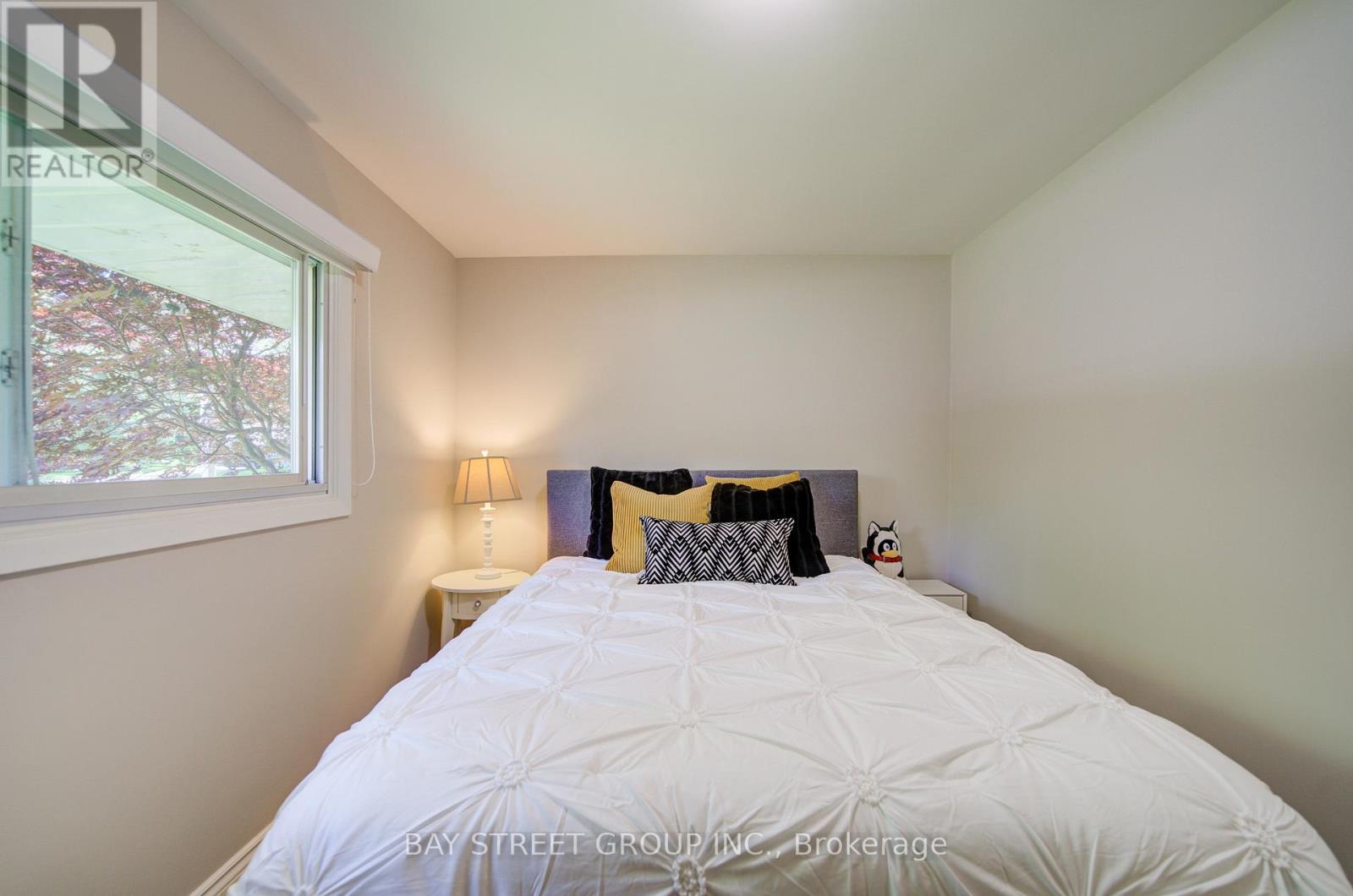 88 MARSDALE DRIVE - 25
