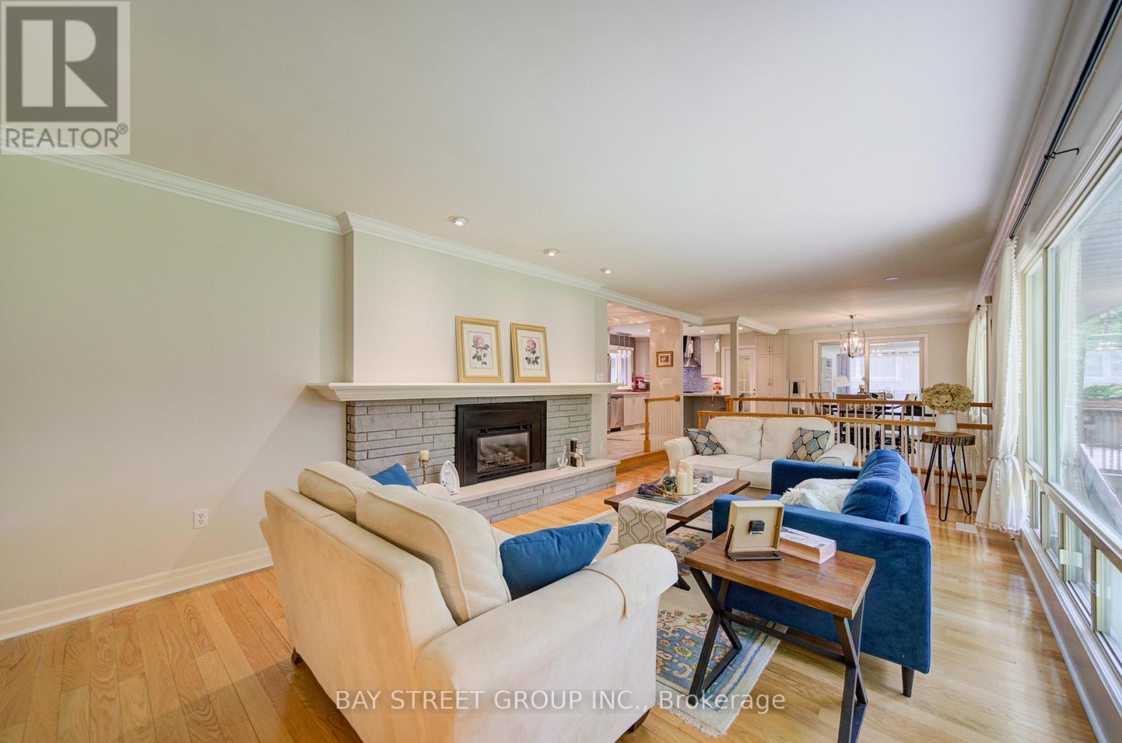 88 MARSDALE DRIVE - 9