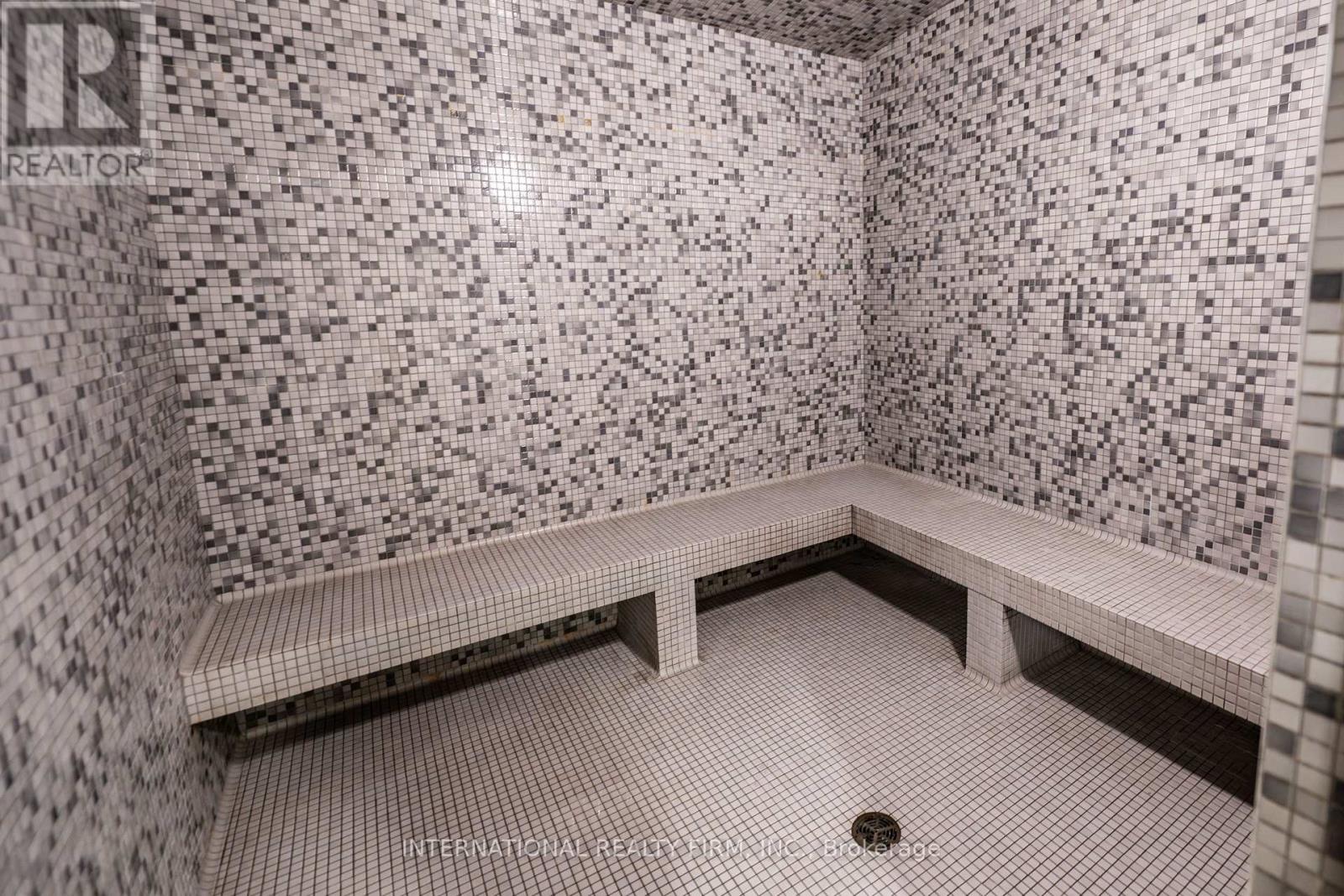 #208 320 RICHMOND STREET E - 23