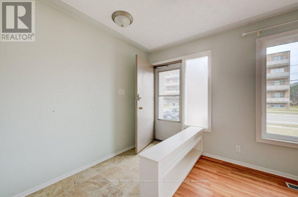 151 FRANKLIN STREET N - 3