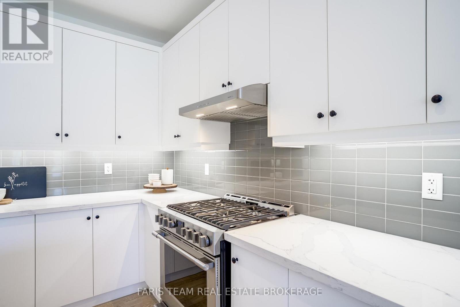 107 STILLWATER CRESCENT - 10