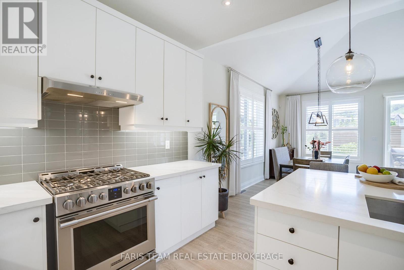 107 STILLWATER CRESCENT - 11
