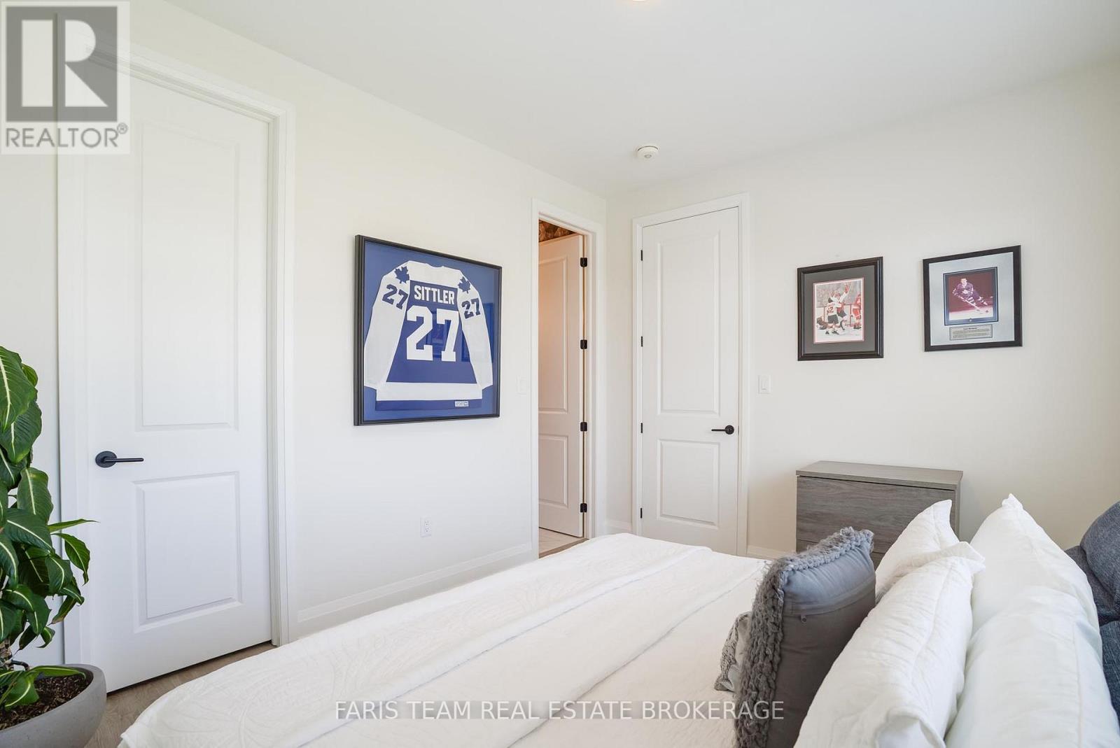 107 STILLWATER CRESCENT - 23