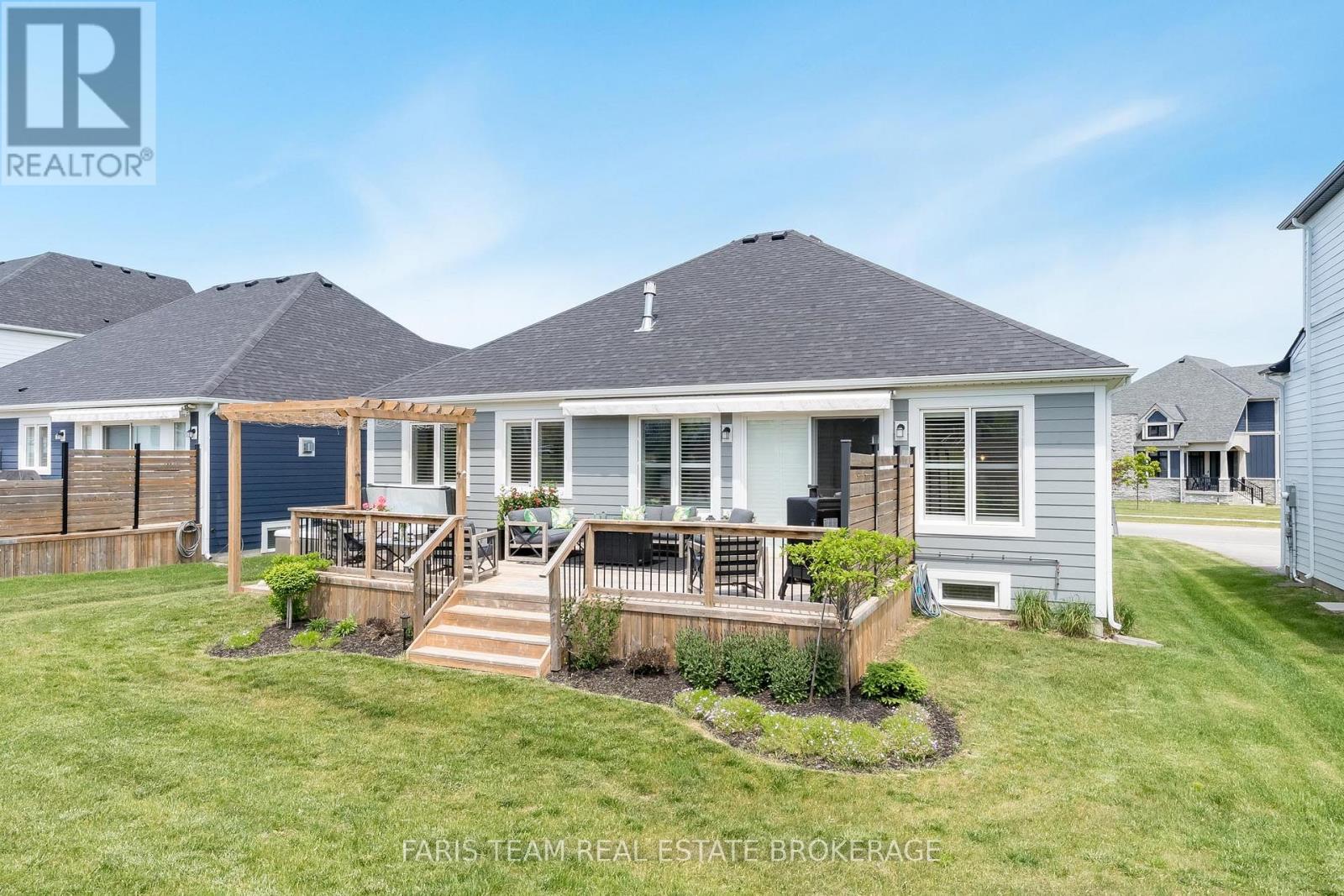 107 STILLWATER CRESCENT - 36