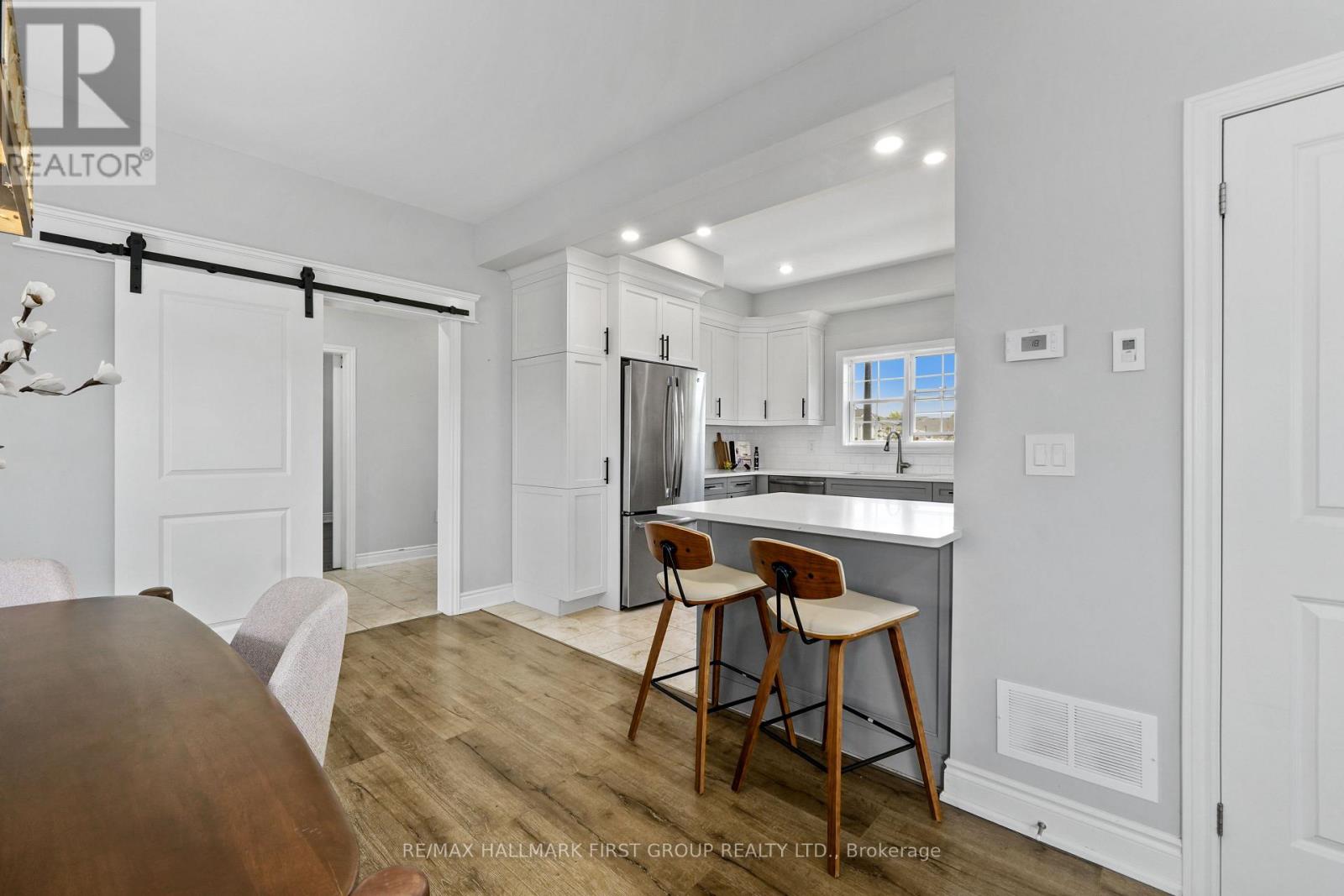 872 JOHN FAIRHURST BOULEVARD - 13