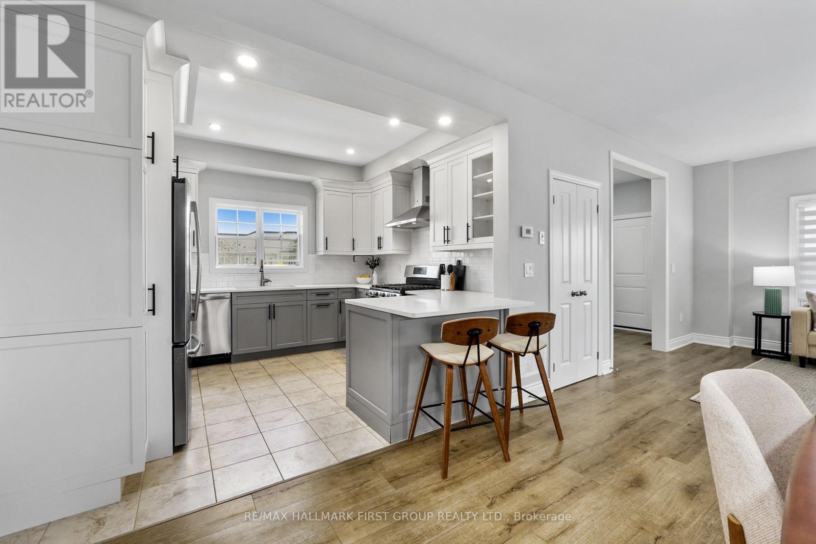 872 JOHN FAIRHURST BOULEVARD - 14