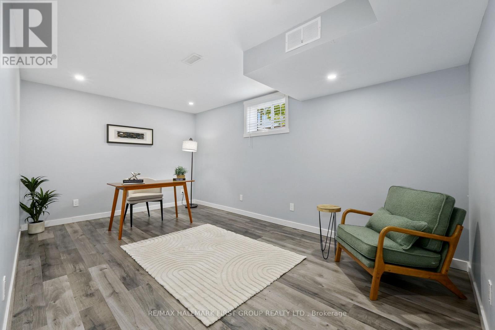 872 JOHN FAIRHURST BOULEVARD - 35