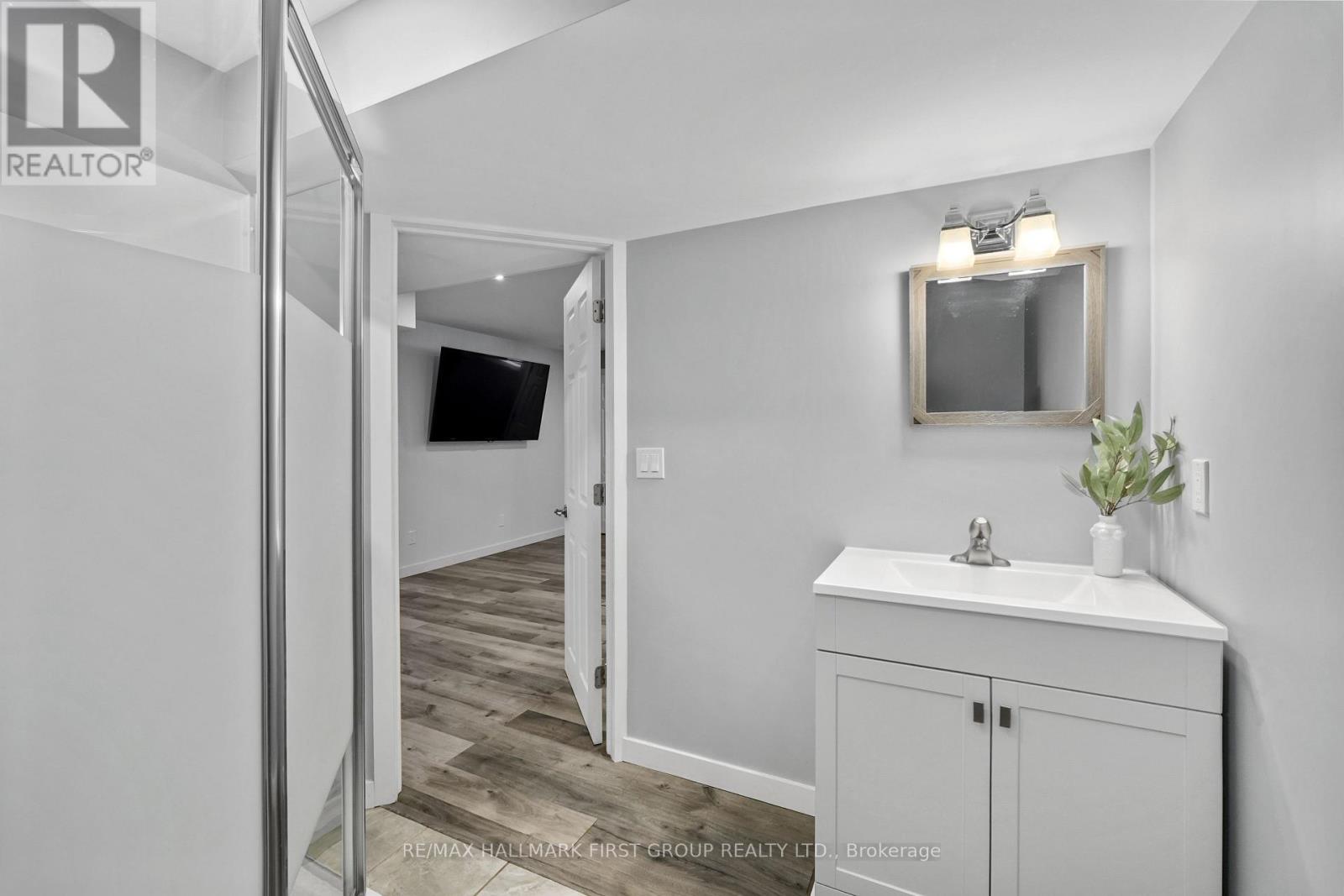 872 JOHN FAIRHURST BOULEVARD - 36