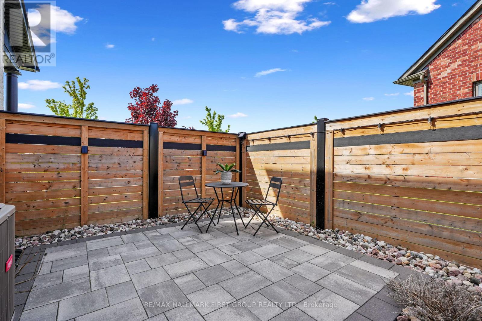 872 JOHN FAIRHURST BOULEVARD - 40