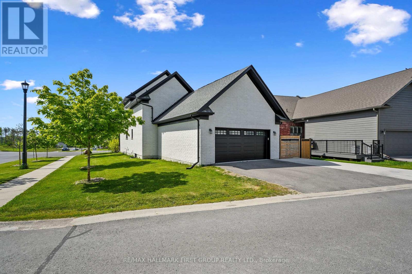 872 JOHN FAIRHURST BOULEVARD - 44