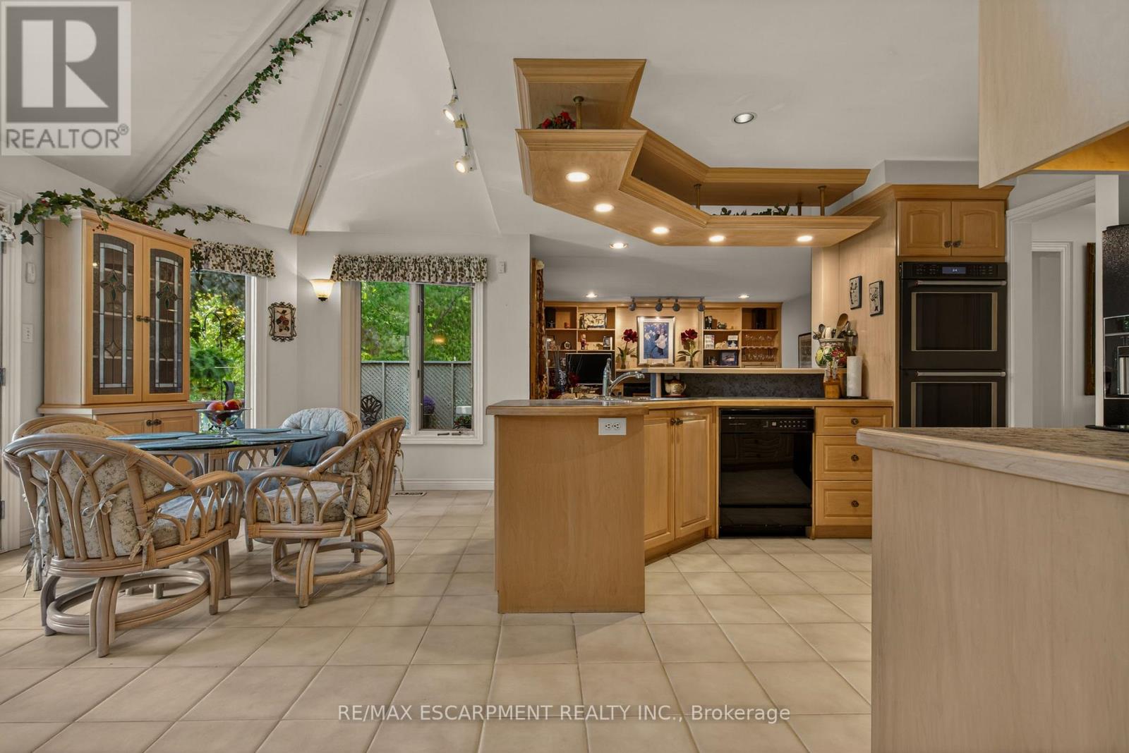 21 FERN AVENUE - 12