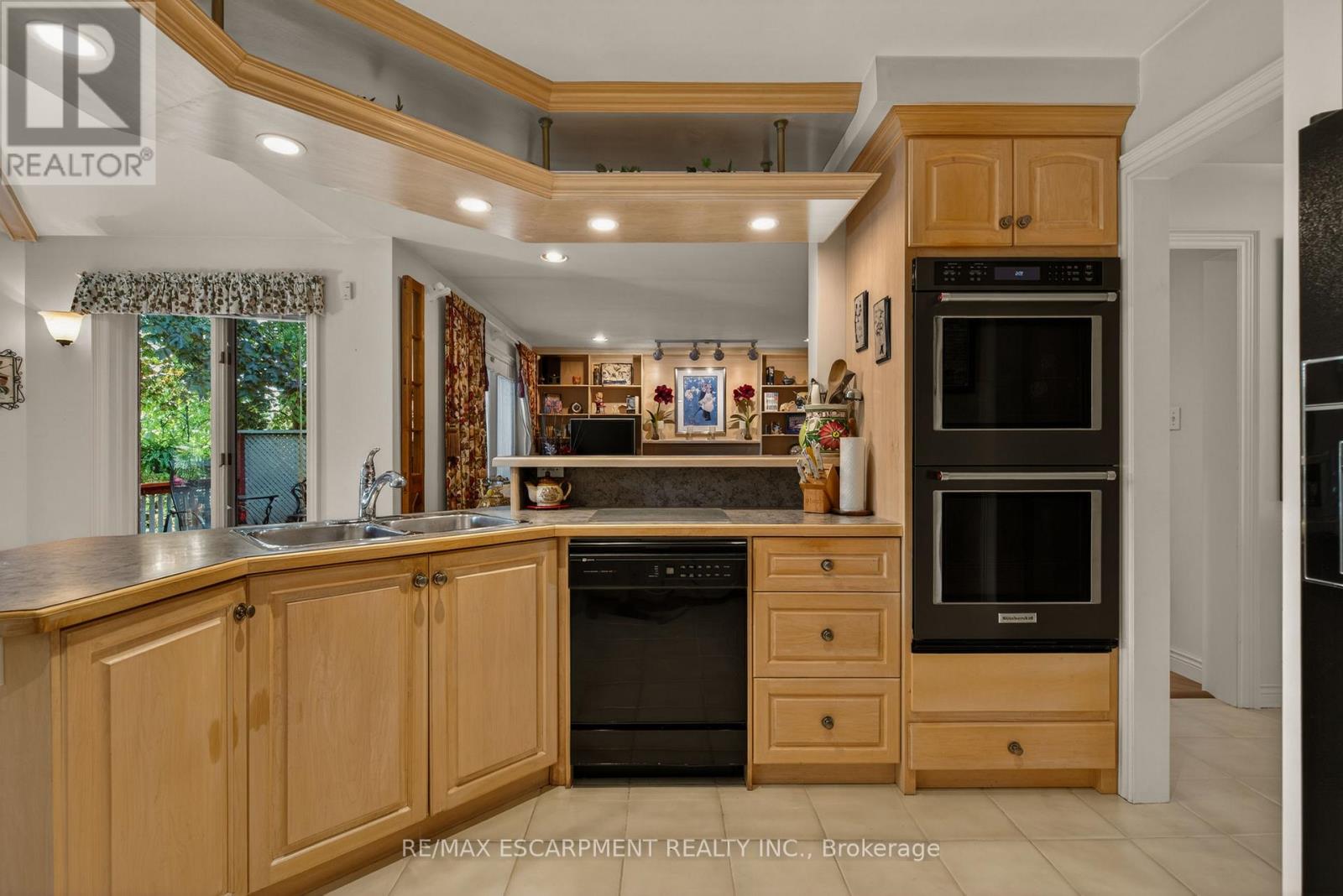 21 FERN AVENUE - 14