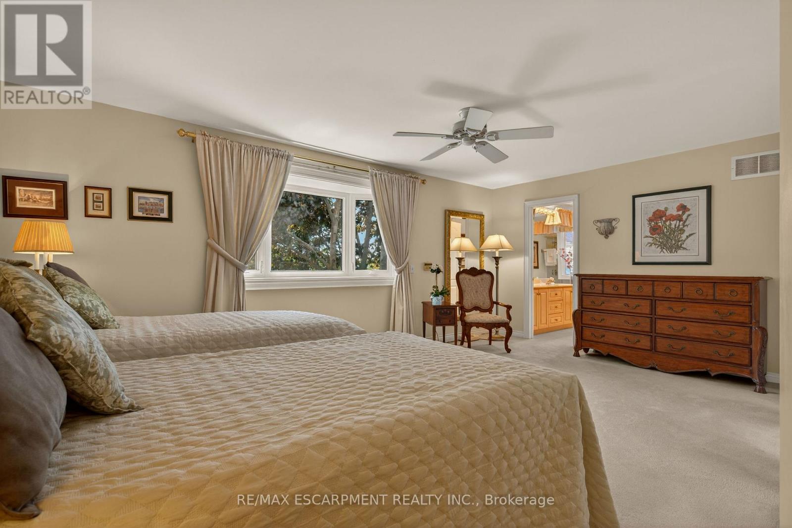 21 FERN AVENUE - 20