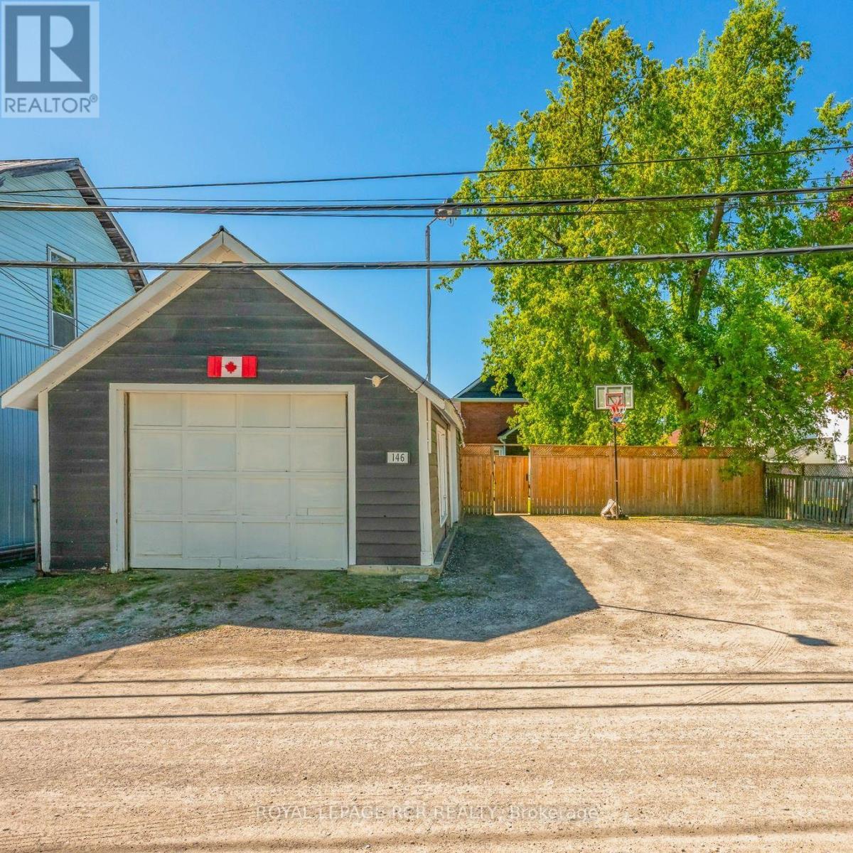 146 MAIN STREET W - 11