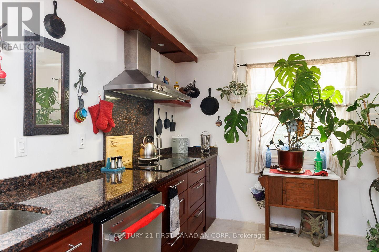 61 ALMA STREET - 11