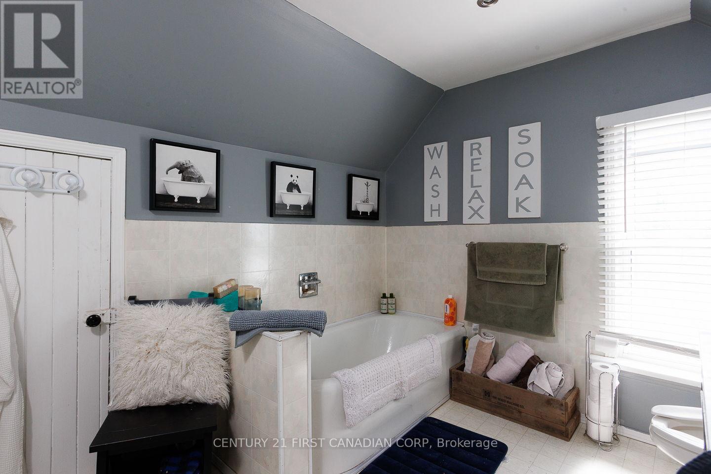 61 ALMA STREET - 27