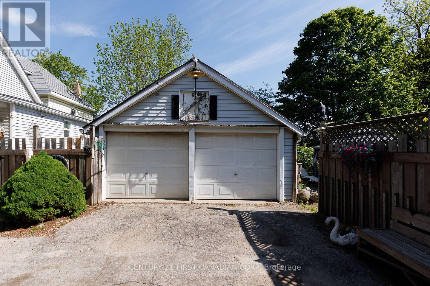 61 ALMA STREET - 4