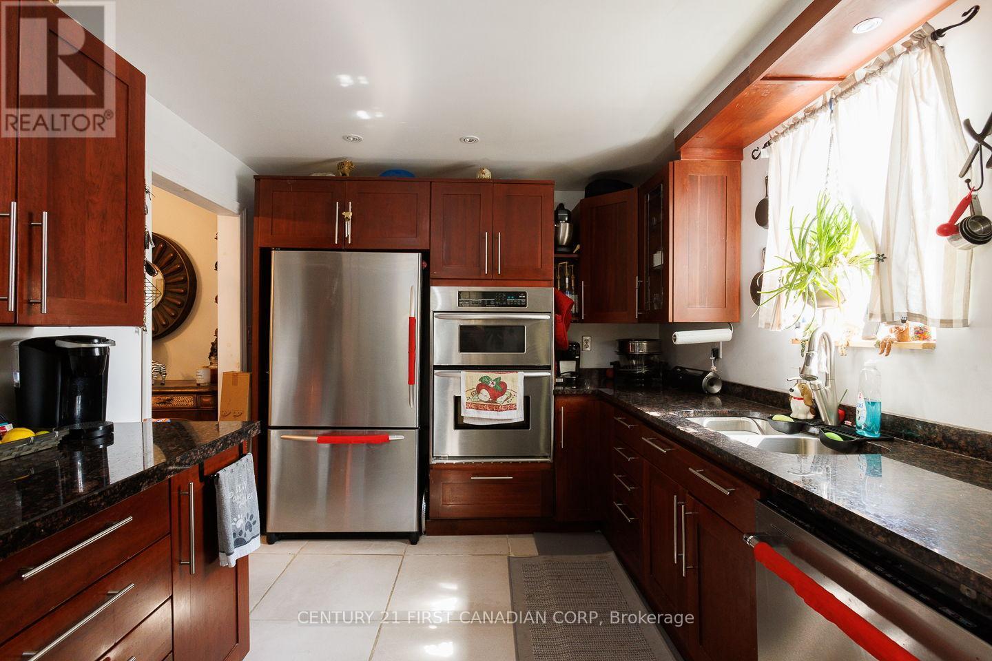 61 ALMA STREET - 9