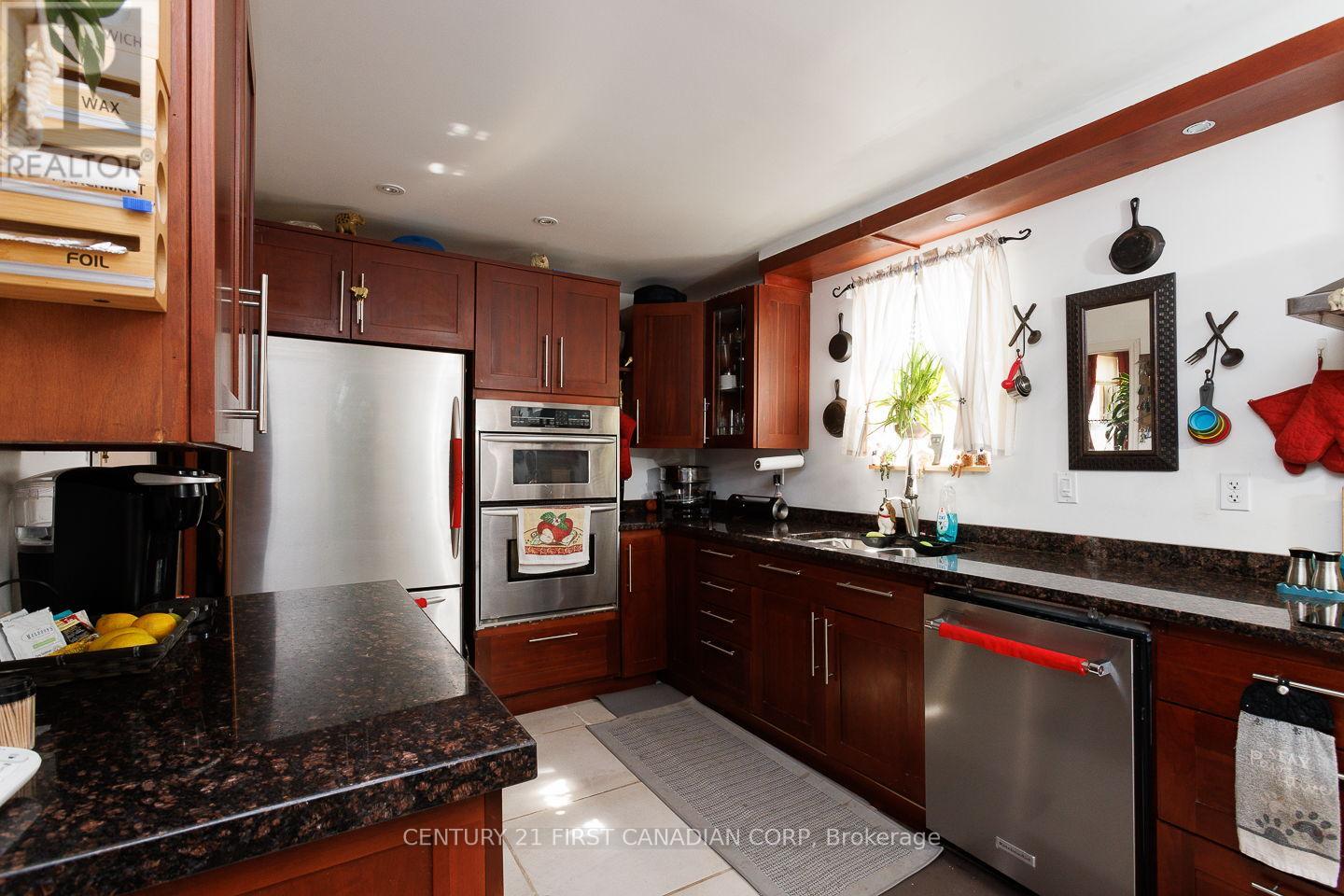 61 ALMA STREET - 8