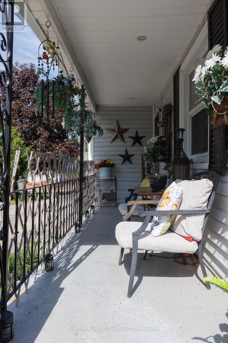 61 ALMA STREET - 7