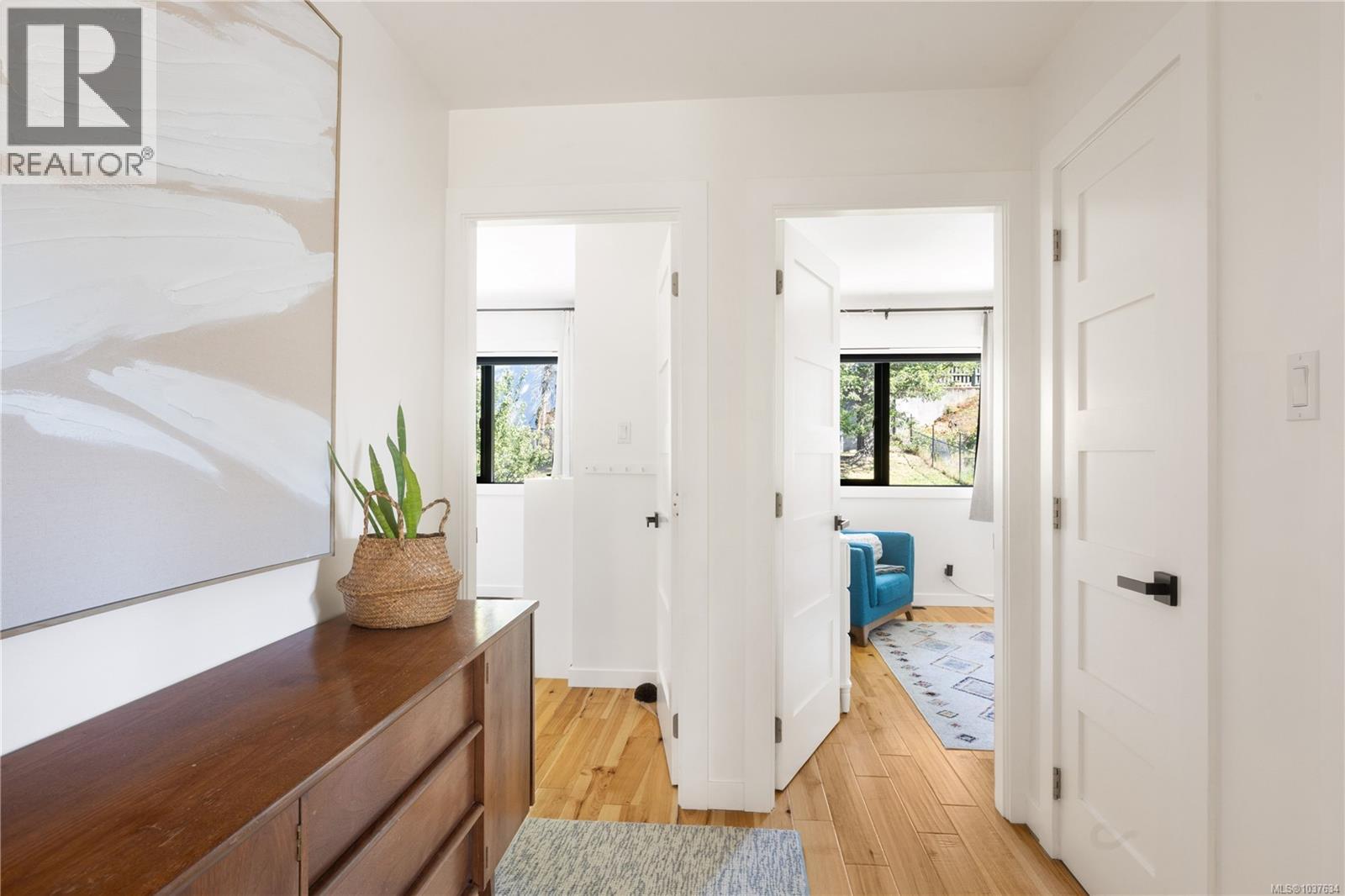 2887 Colquitz Ave - 18