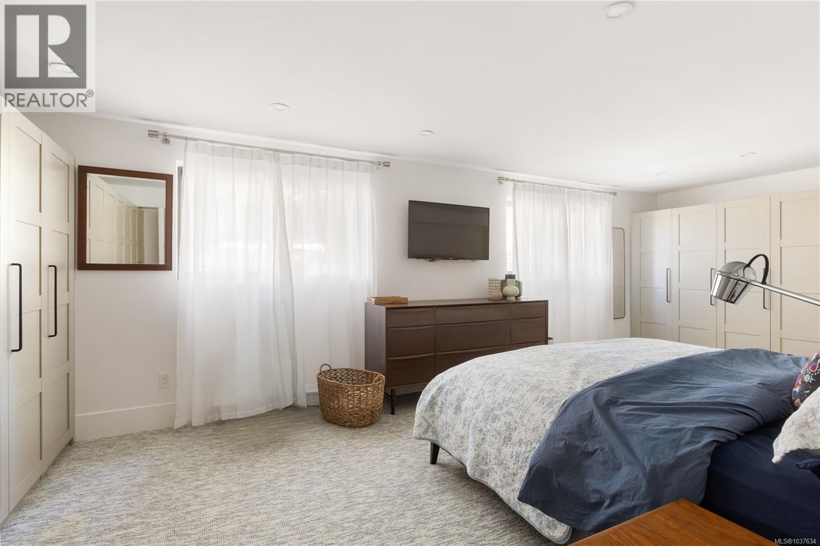 2887 Colquitz Ave - 21