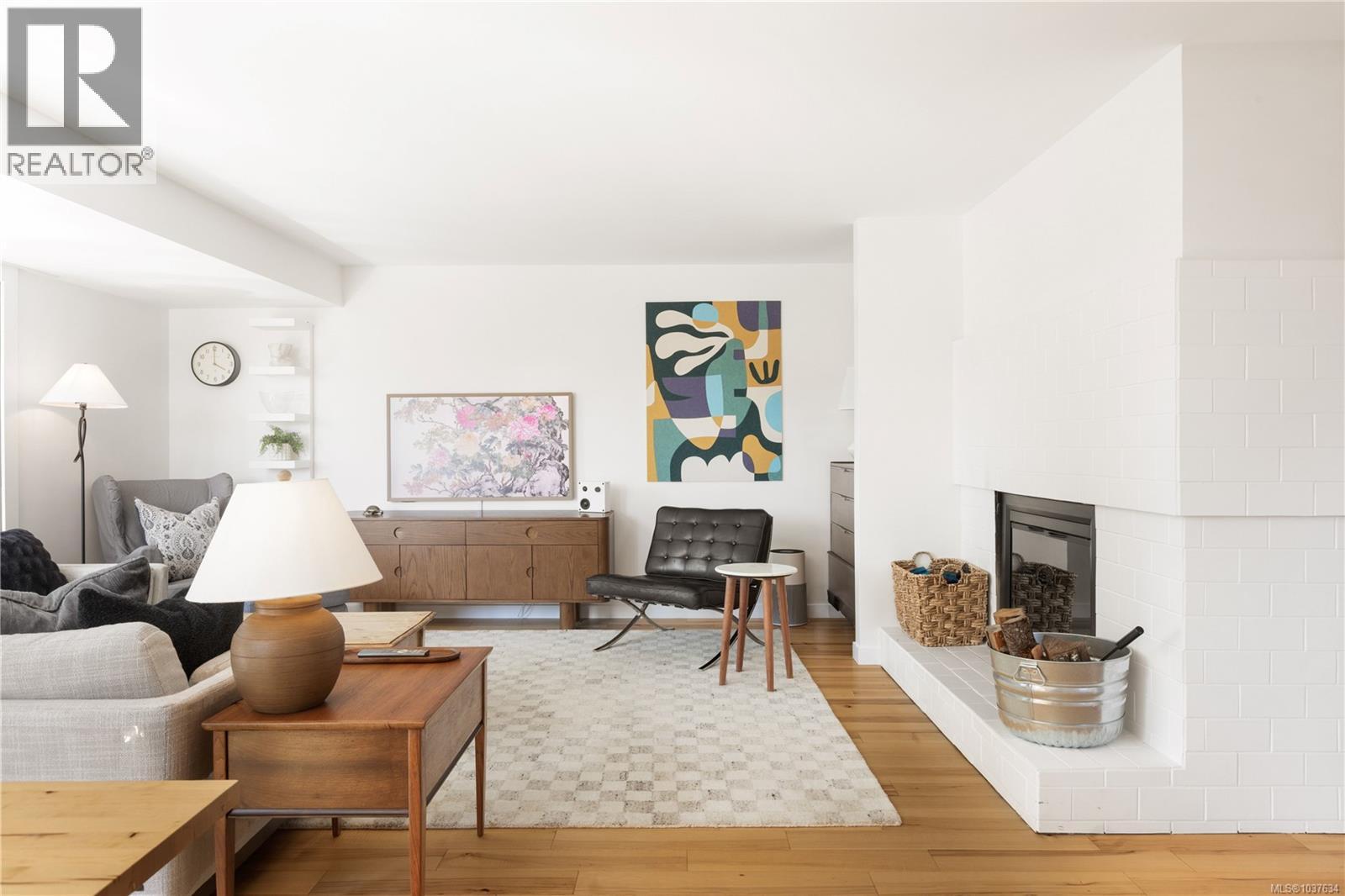 2887 Colquitz Ave - 4