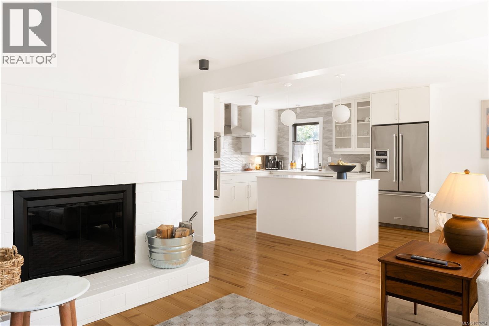 2887 Colquitz Ave - 5