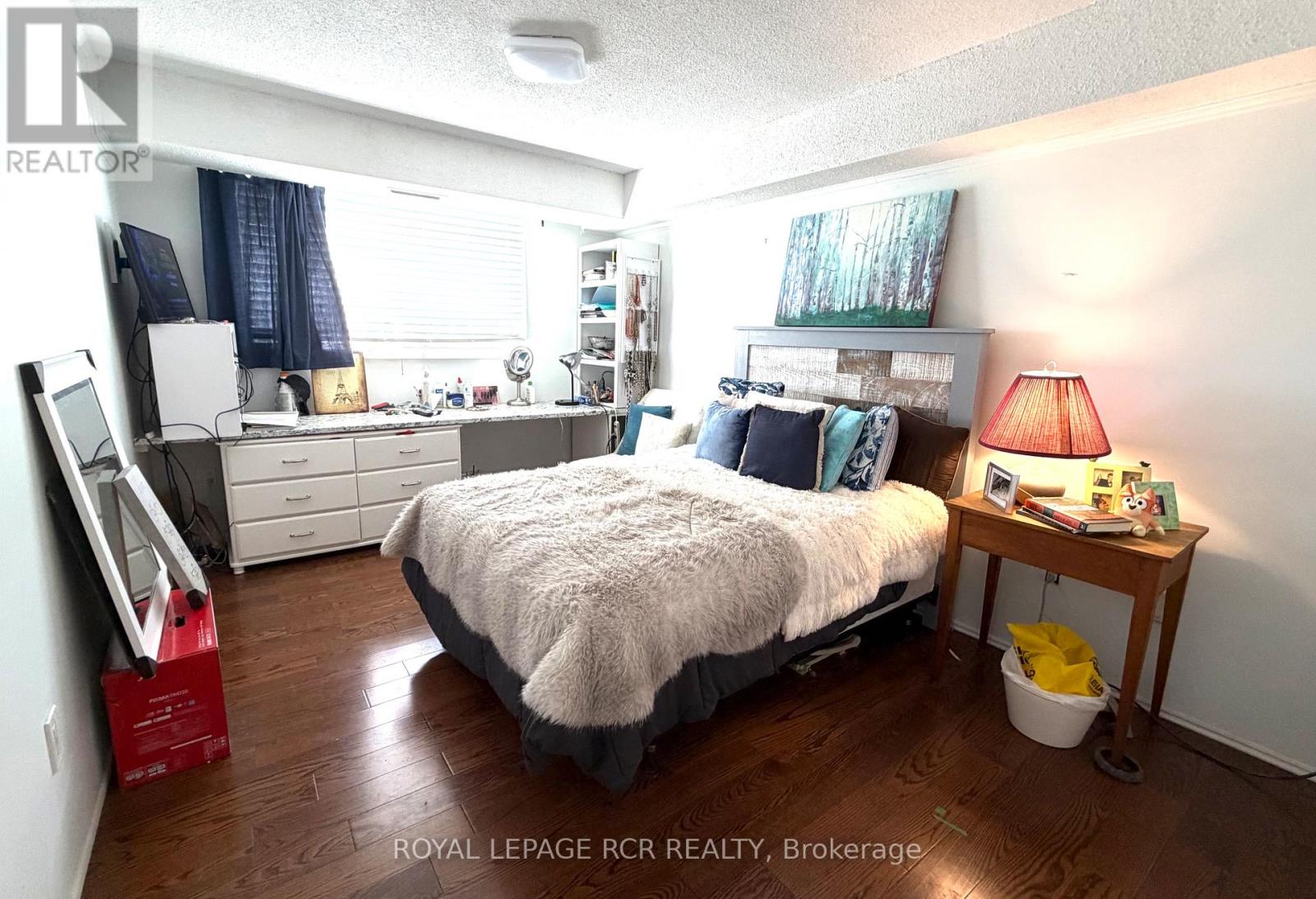 #1011 40 WILLIAM ROE BOULEVARD - 11