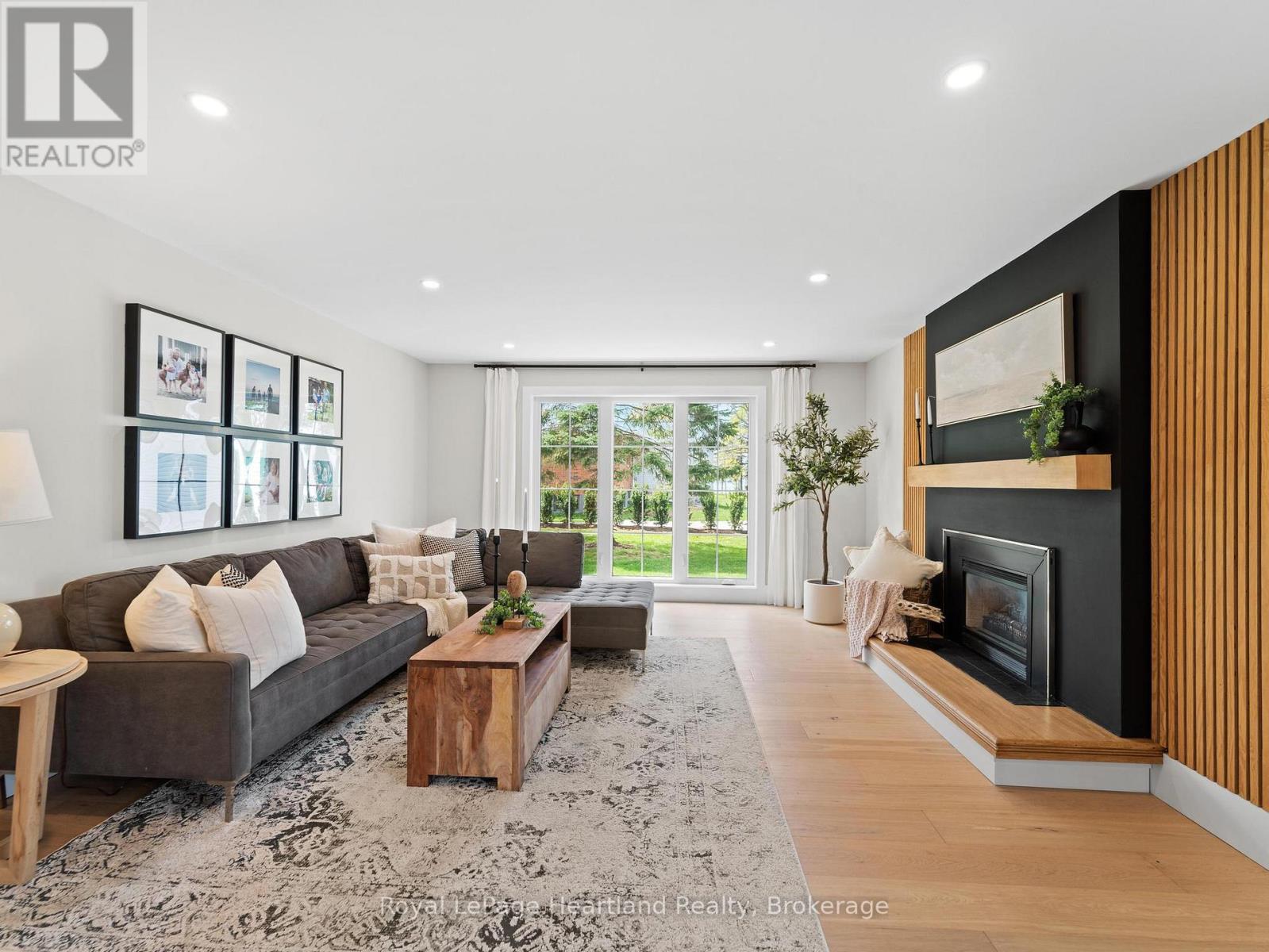 238 BENNETT STREET W - 34
