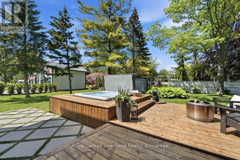 238 BENNETT STREET W - 44