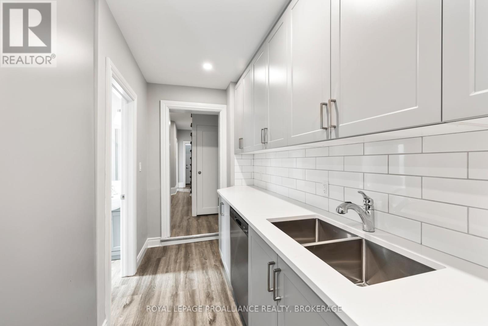 93 DIVISION STREET - 27