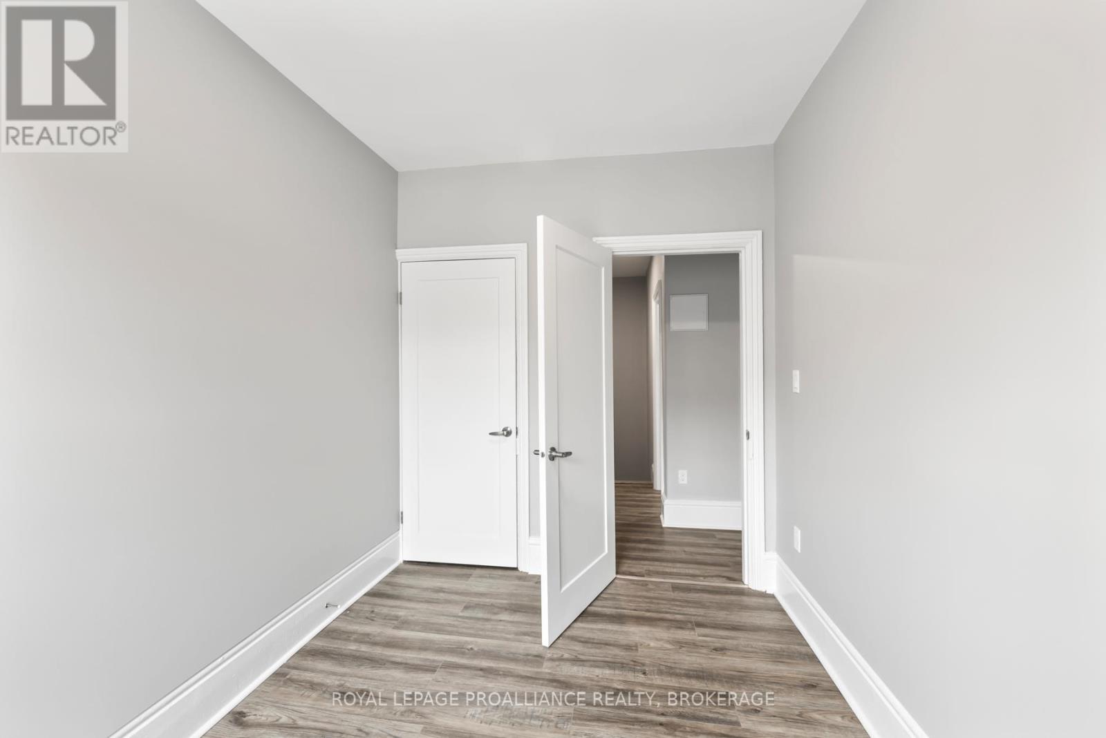 93 DIVISION STREET - 38