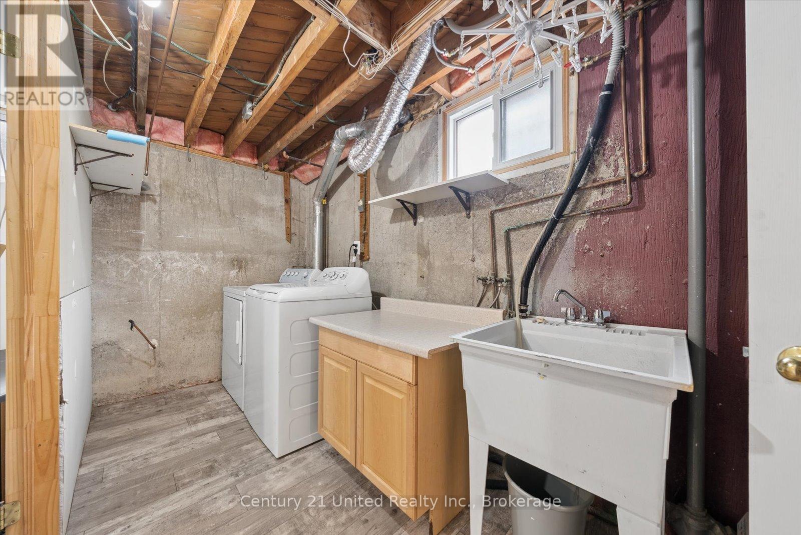 679 BELLAIRE STREET - 36
