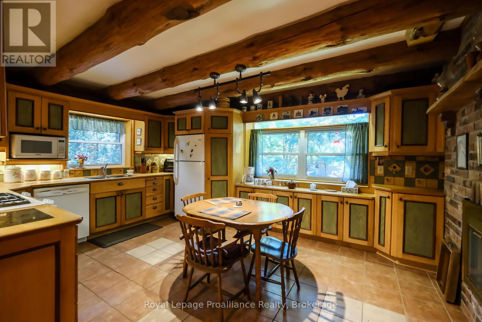11 CROOKSTON ROAD - 15